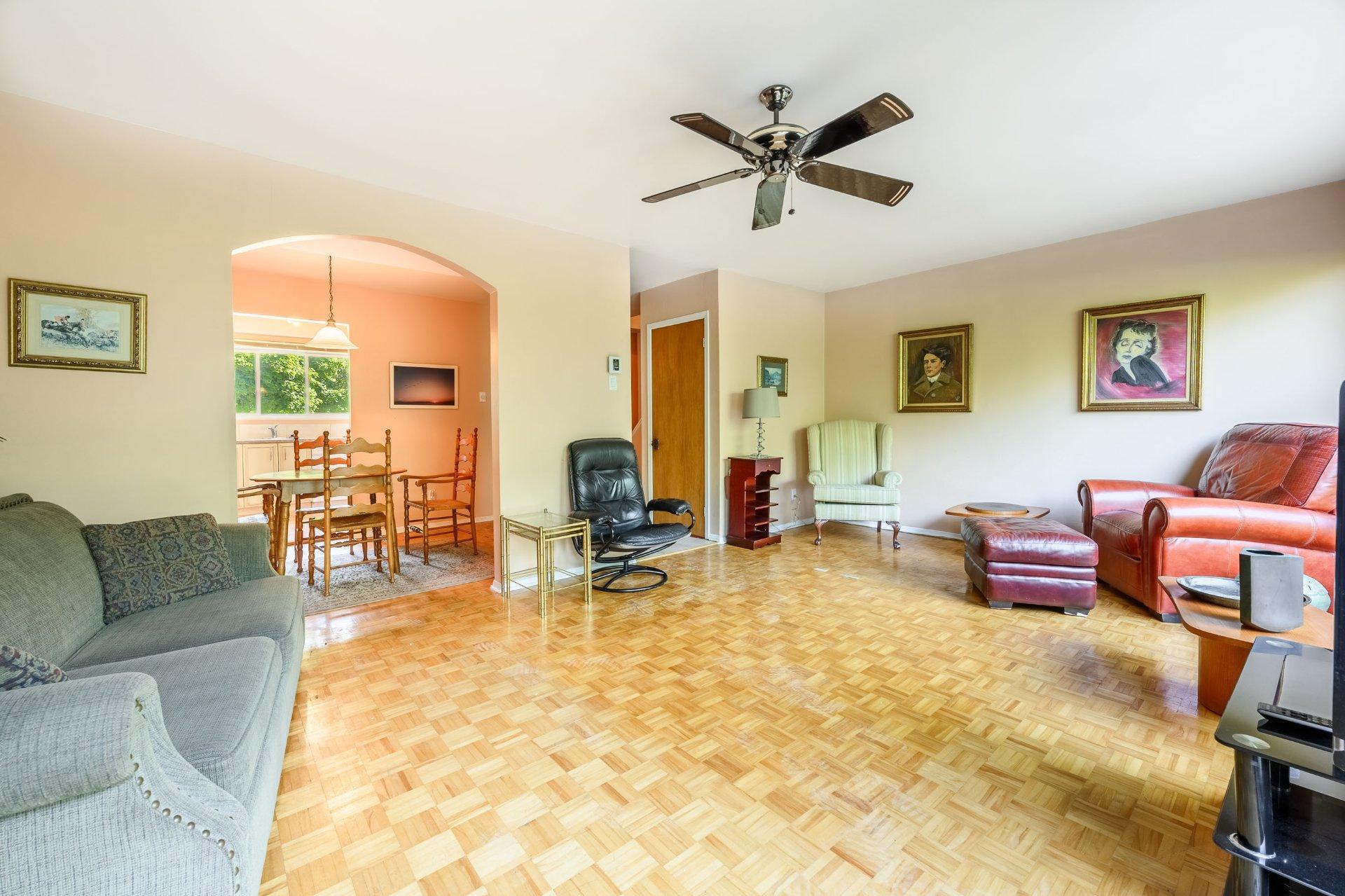 









5920


Av. du Bocage

,
Montréal (Anjou),




QC
H1M1X2

