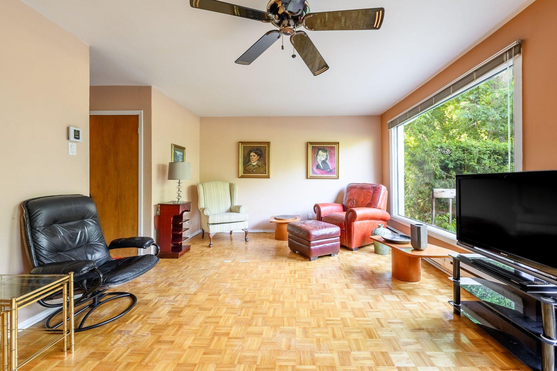 









5920


Av. du Bocage

,
Montréal (Anjou),




QC
H1M1X2

