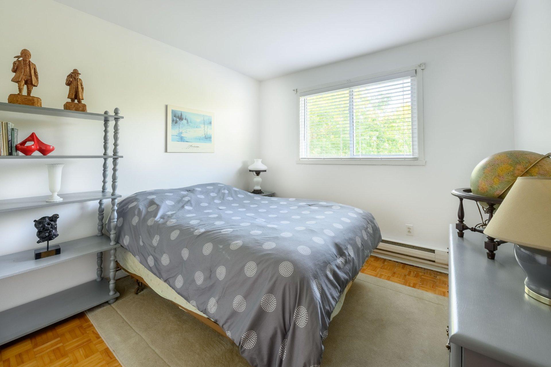









5920


Av. du Bocage

,
Montréal (Anjou),




QC
H1M1X2

