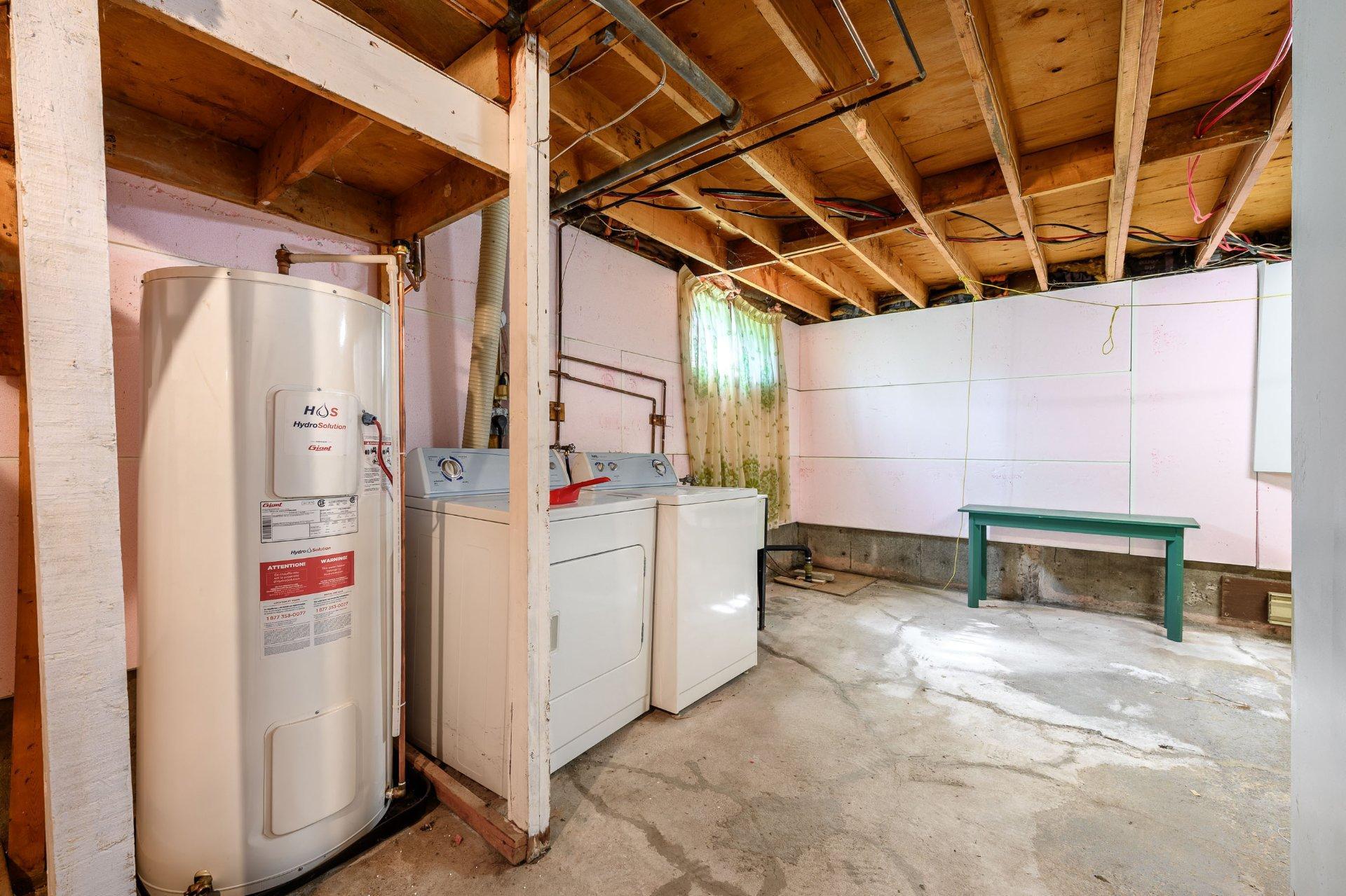 









5920


Av. du Bocage

,
Montréal (Anjou),




QC
H1M1X2

