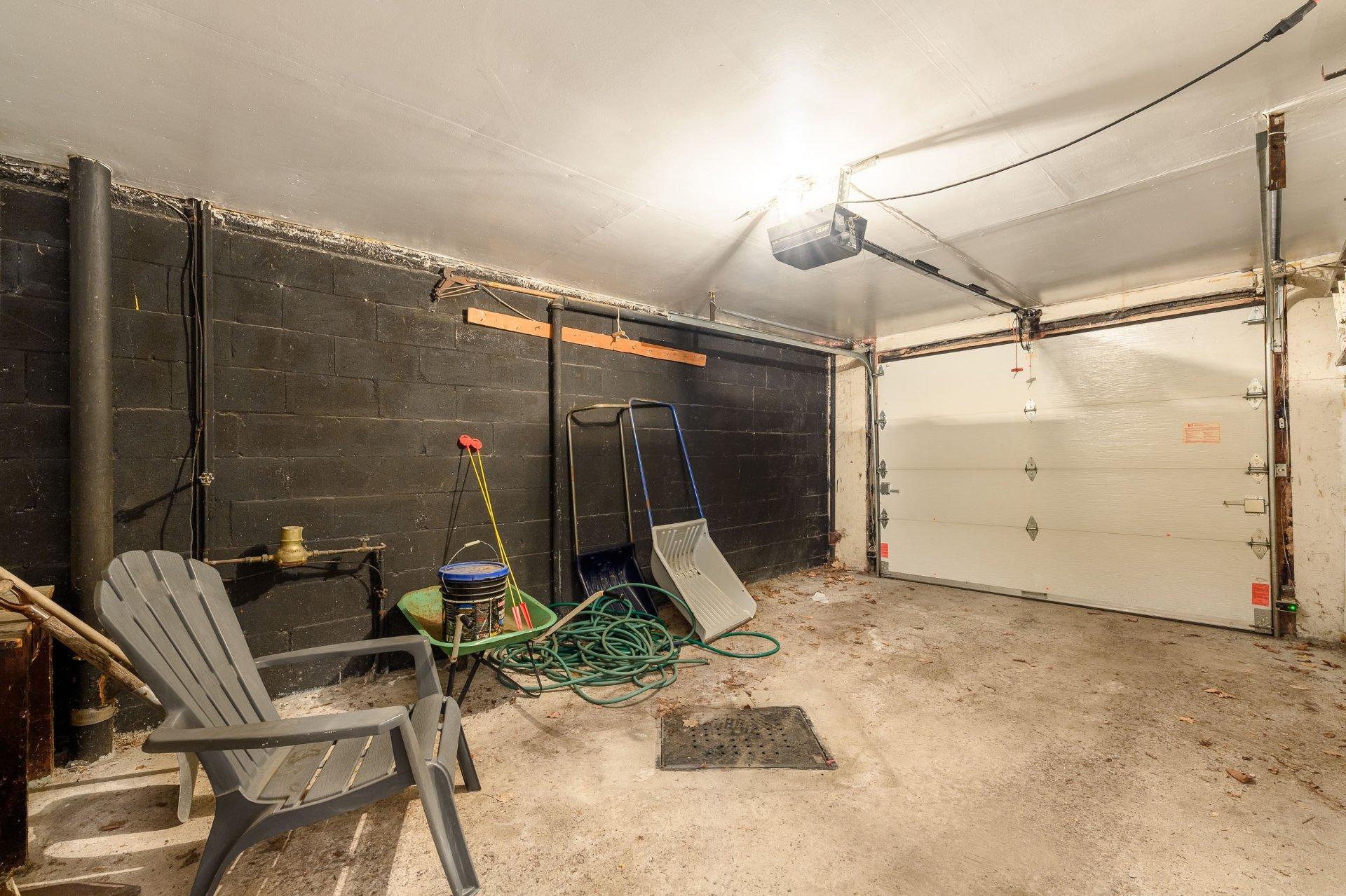 









5920


Av. du Bocage

,
Montréal (Anjou),




QC
H1M1X2

