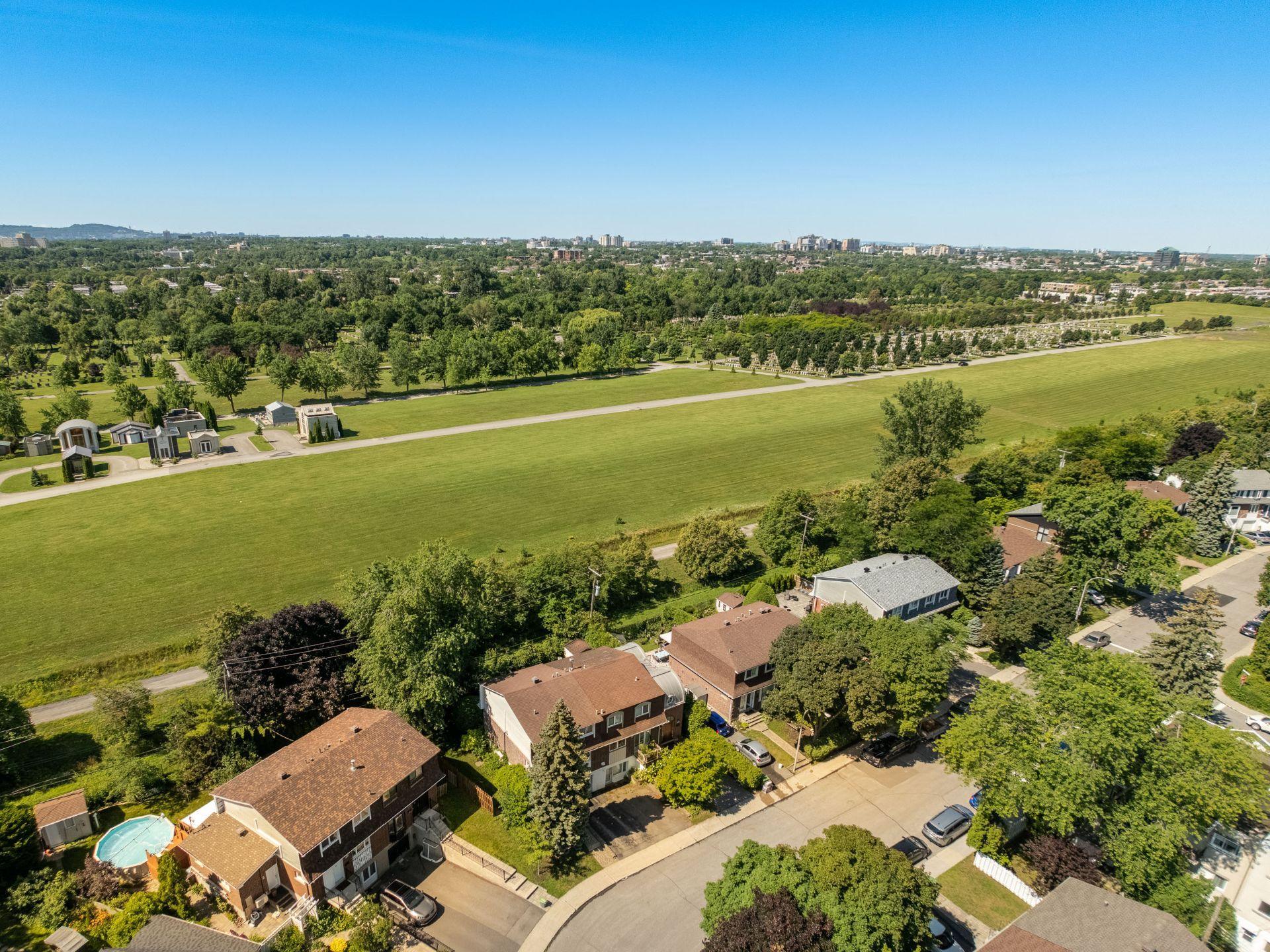 









5920


Av. du Bocage

,
Montréal (Anjou),




QC
H1M1X2

