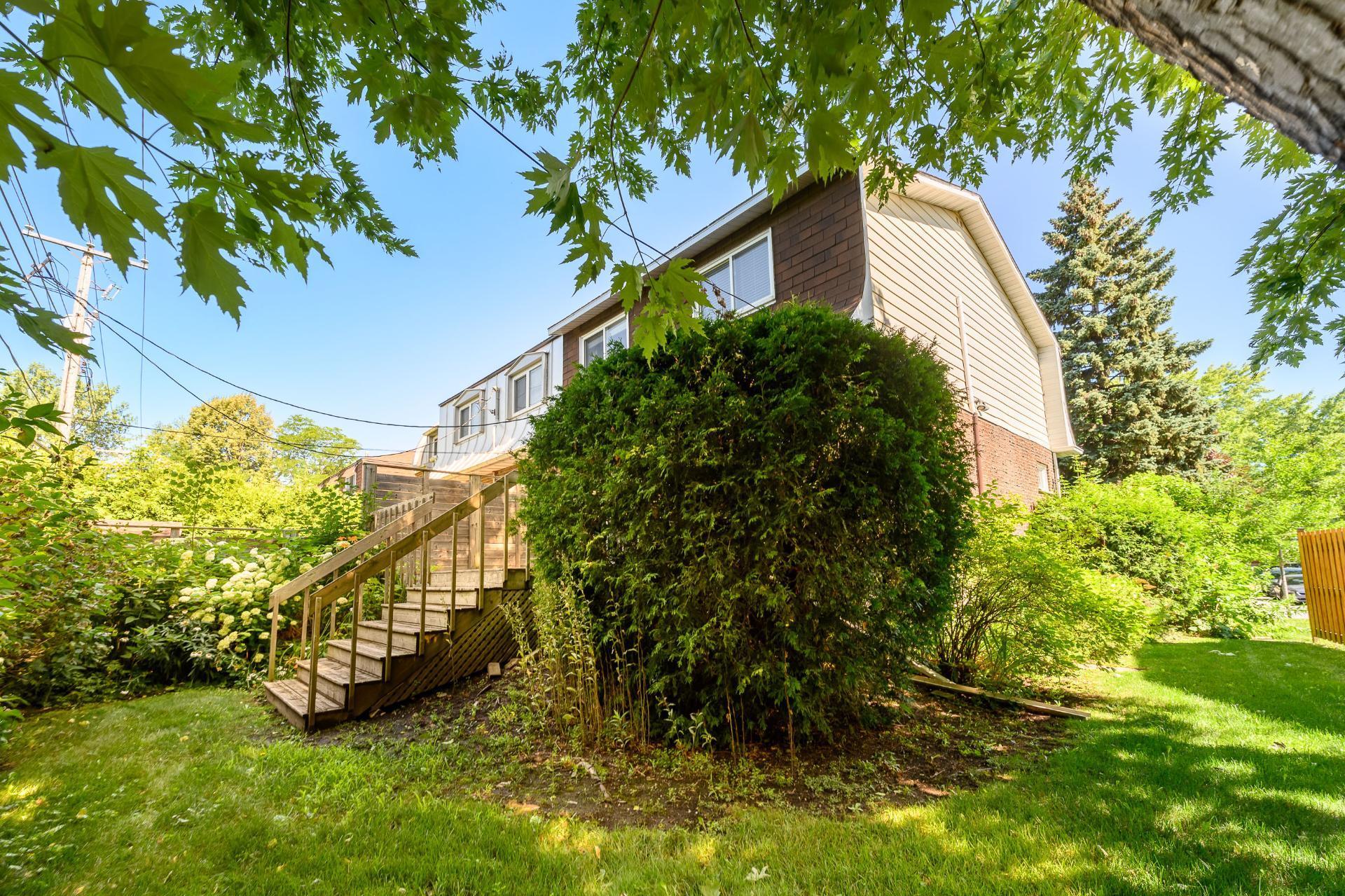 









5920


Av. du Bocage

,
Montréal (Anjou),




QC
H1M1X2

