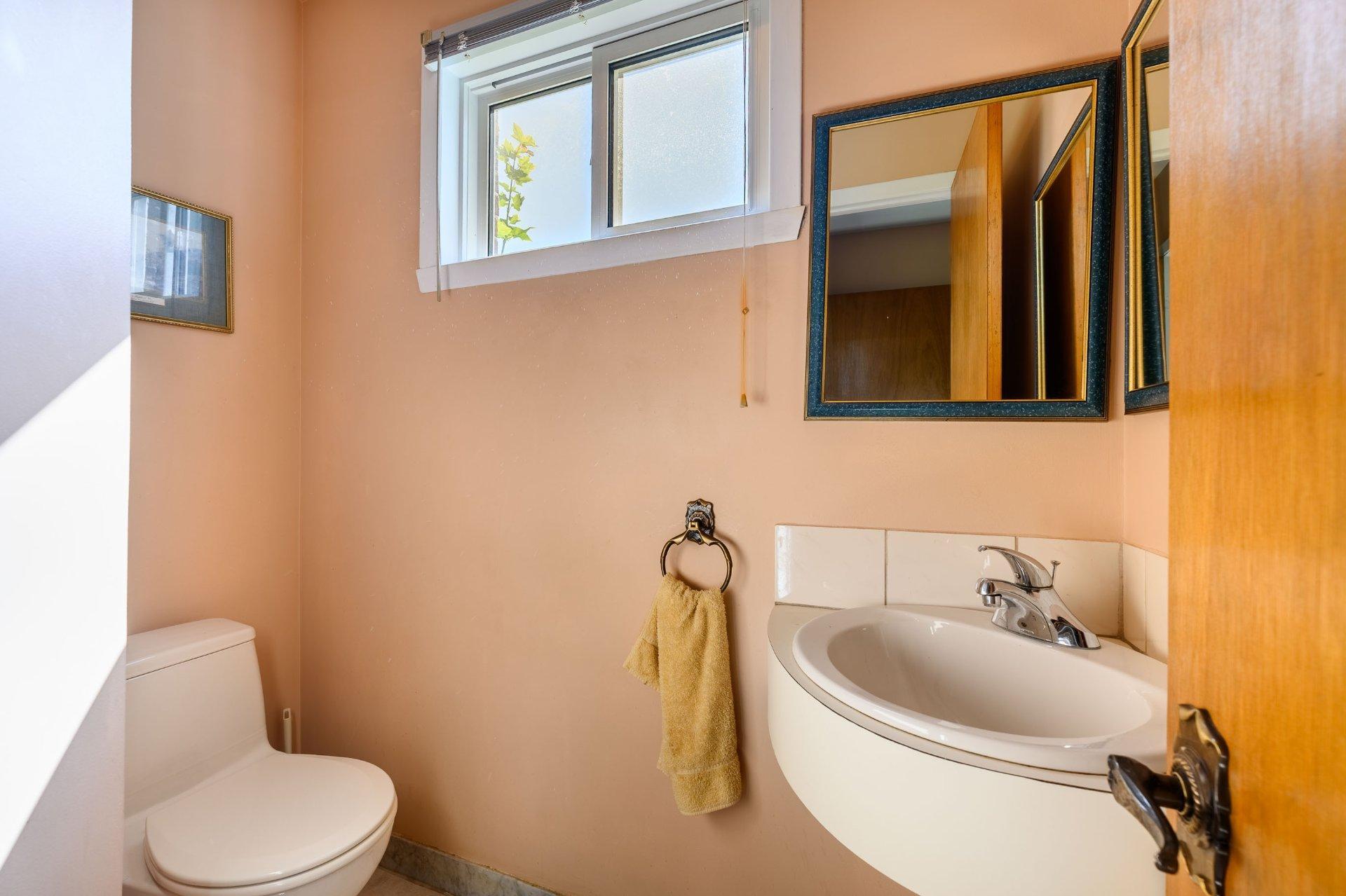 









5920


Av. du Bocage

,
Montréal (Anjou),




QC
H1M1X2


