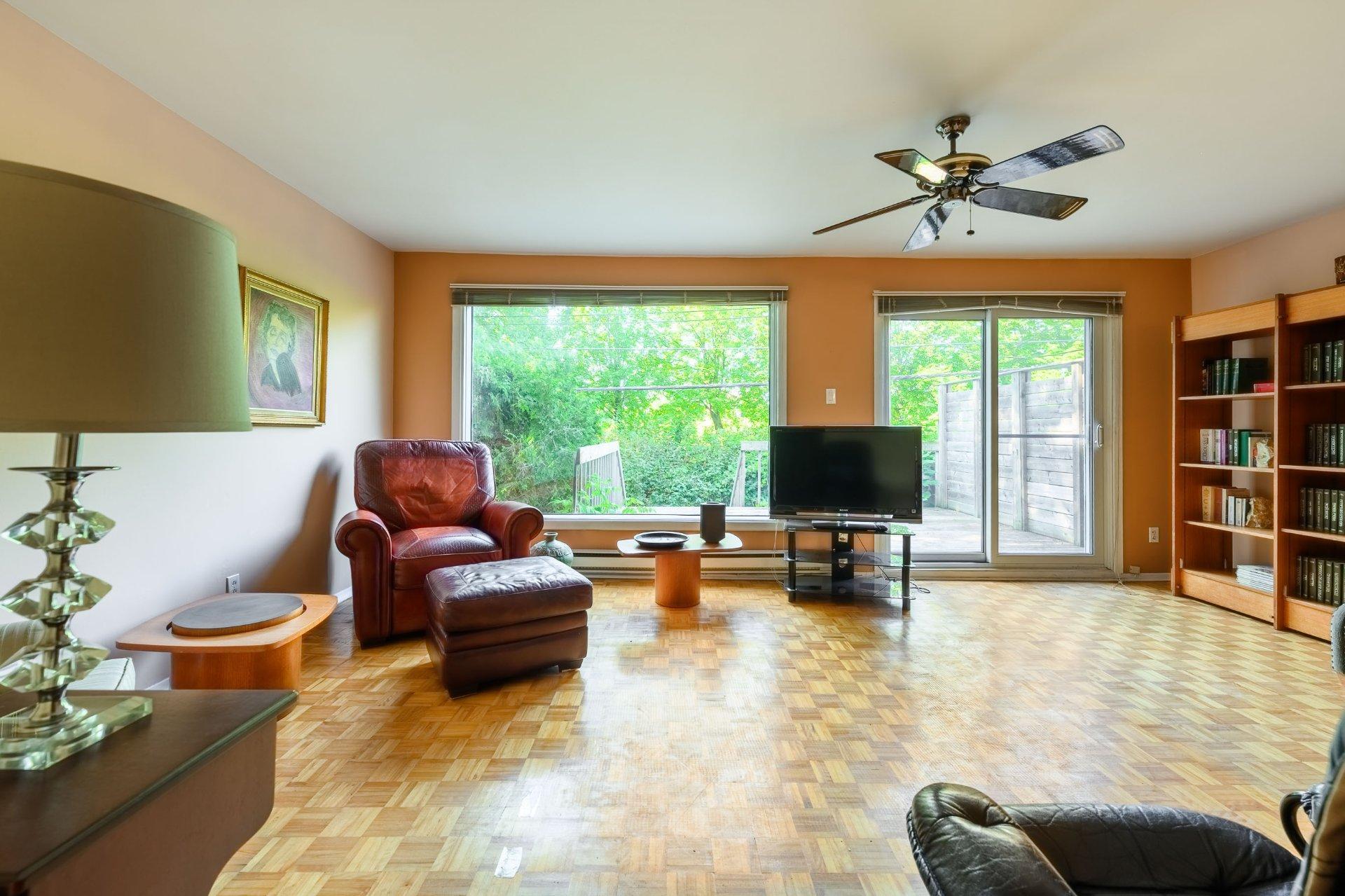 









5920


Av. du Bocage

,
Montréal (Anjou),




QC
H1M1X2

