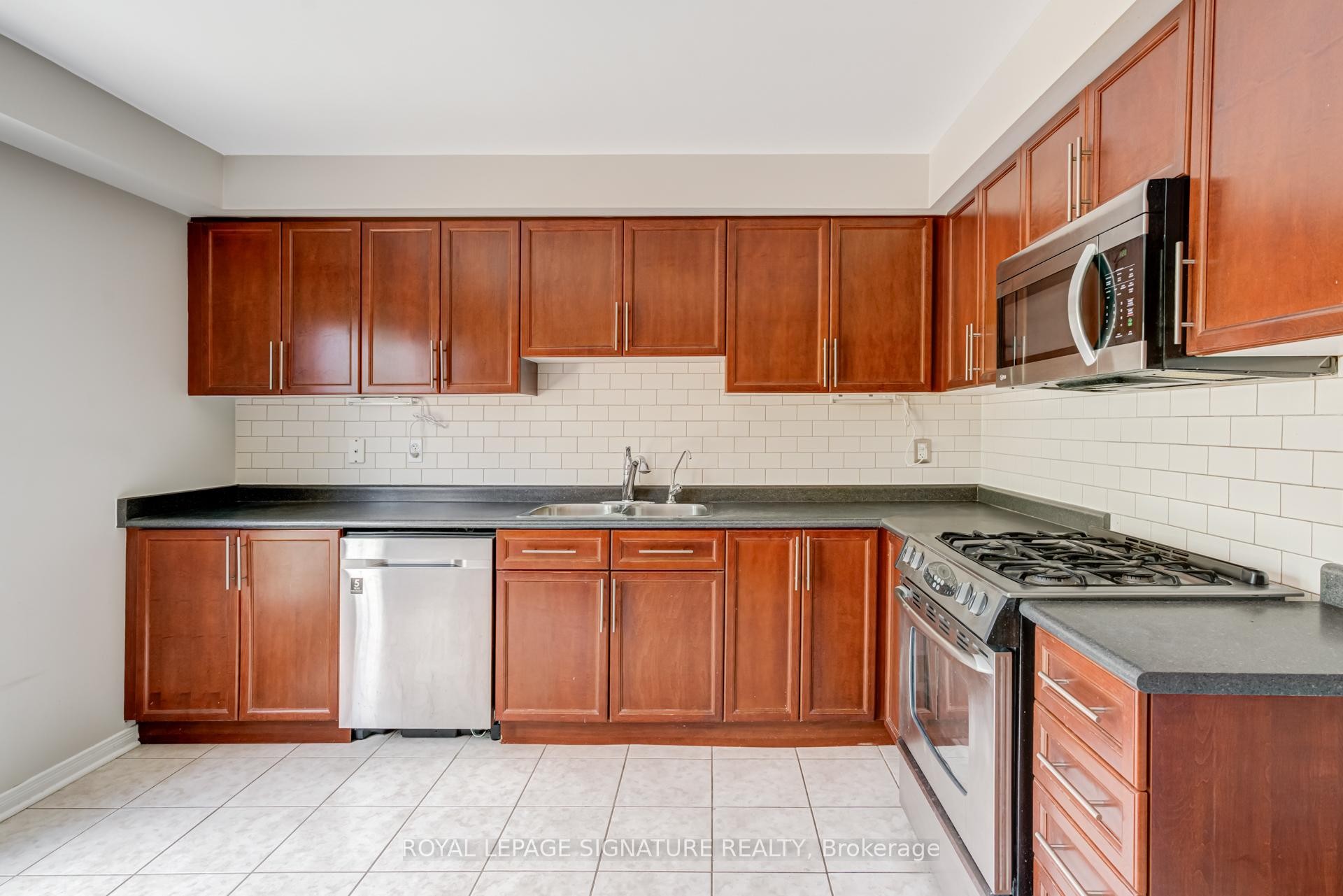 









38


Webbford

Street,
Ajax,




ON
L1S 0A7

