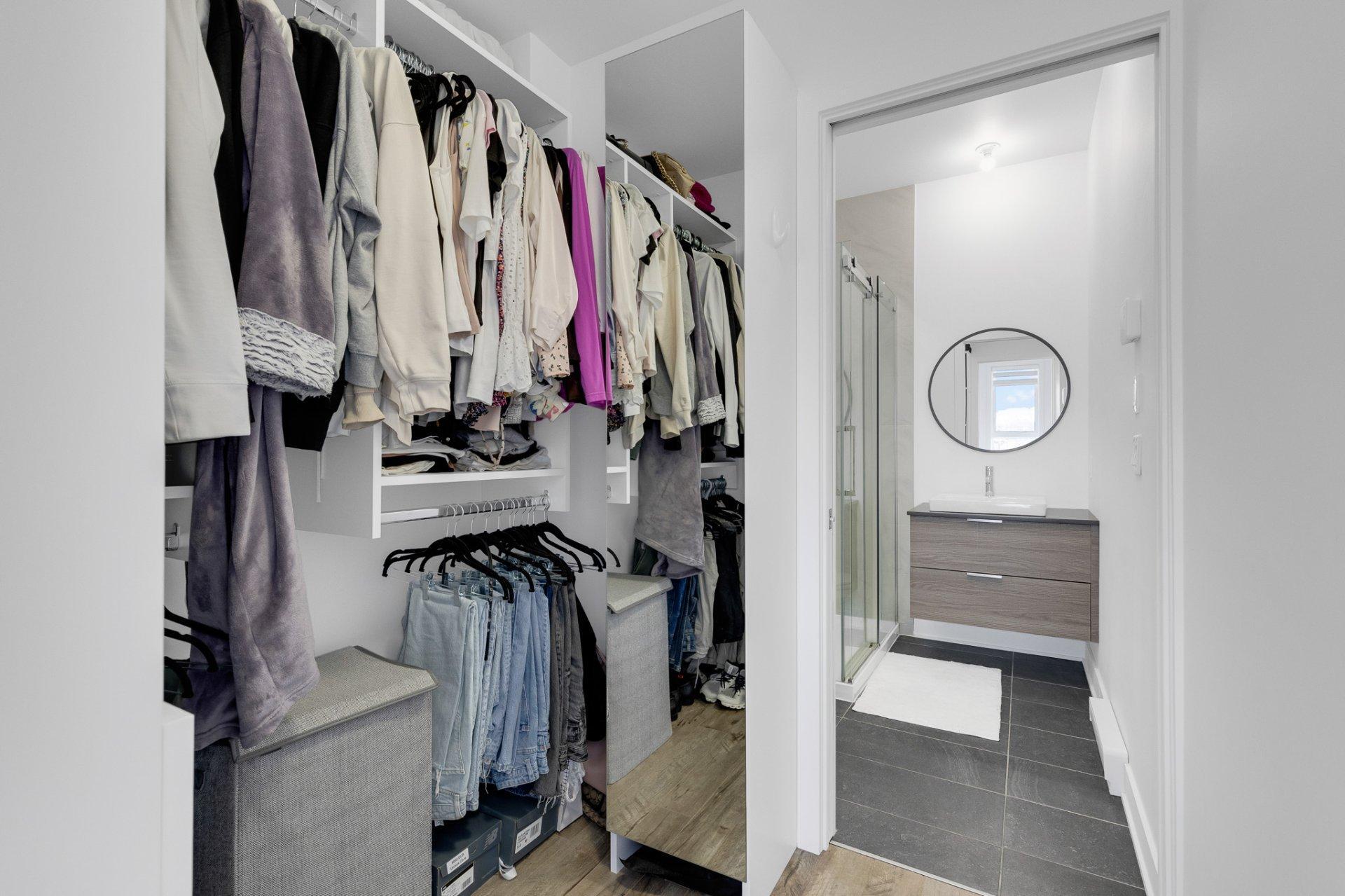 









3040


Rue de la Comtesse

, 416,
Laval (Duvernay),




QC
H7E0H8

