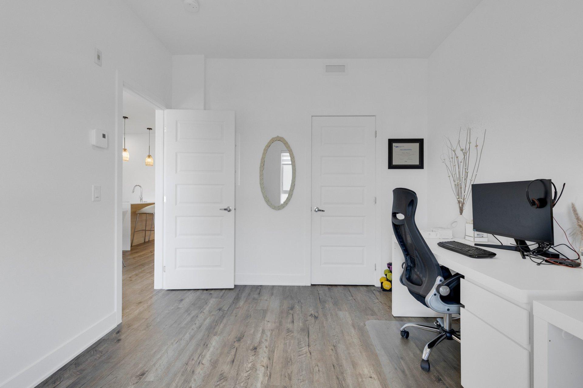 









3040


Rue de la Comtesse

, 416,
Laval (Duvernay),




QC
H7E0H8

