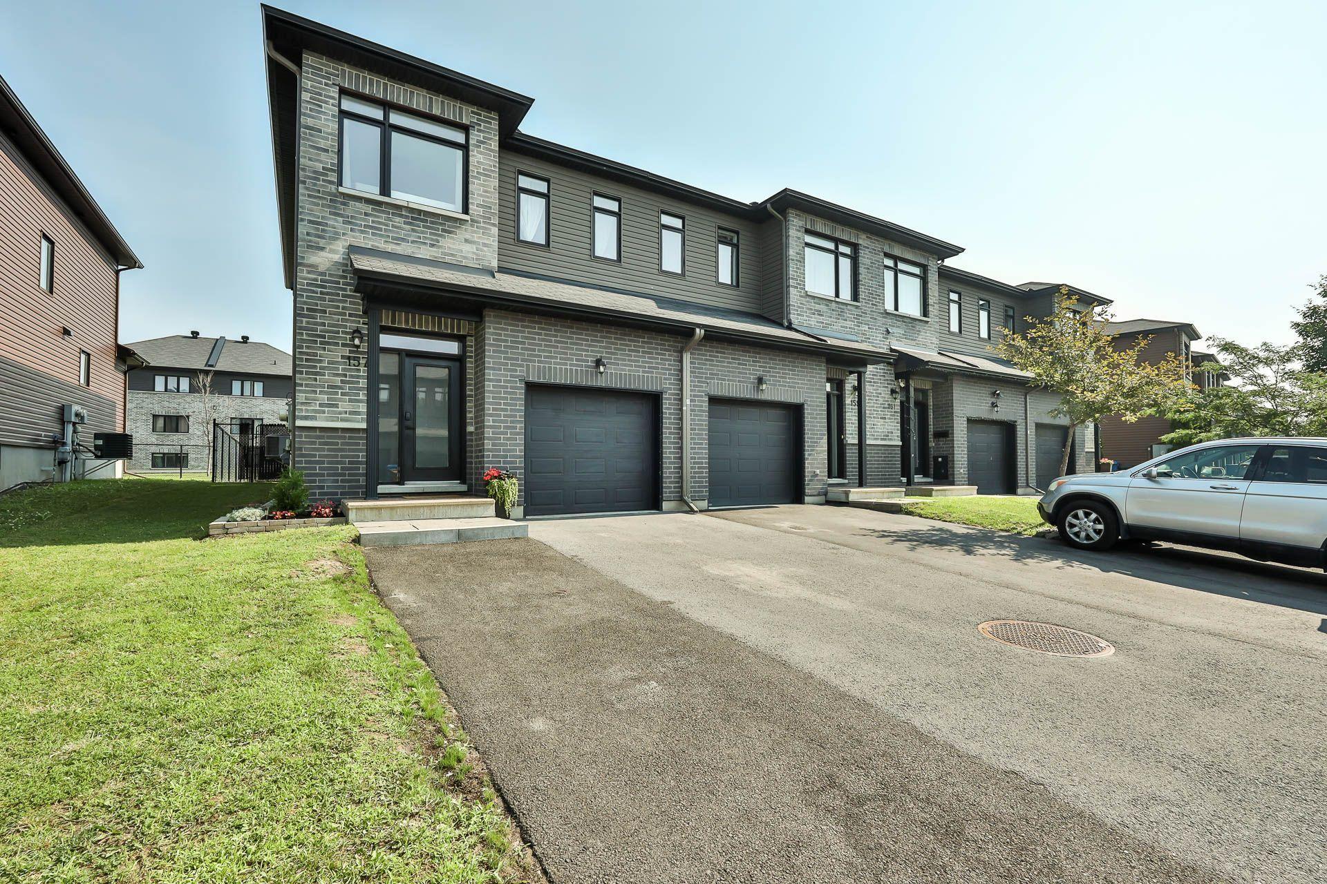 









157


Rue de l'Ours-Noir

,
Gatineau (Aylmer),




QC
J9J1Y8

