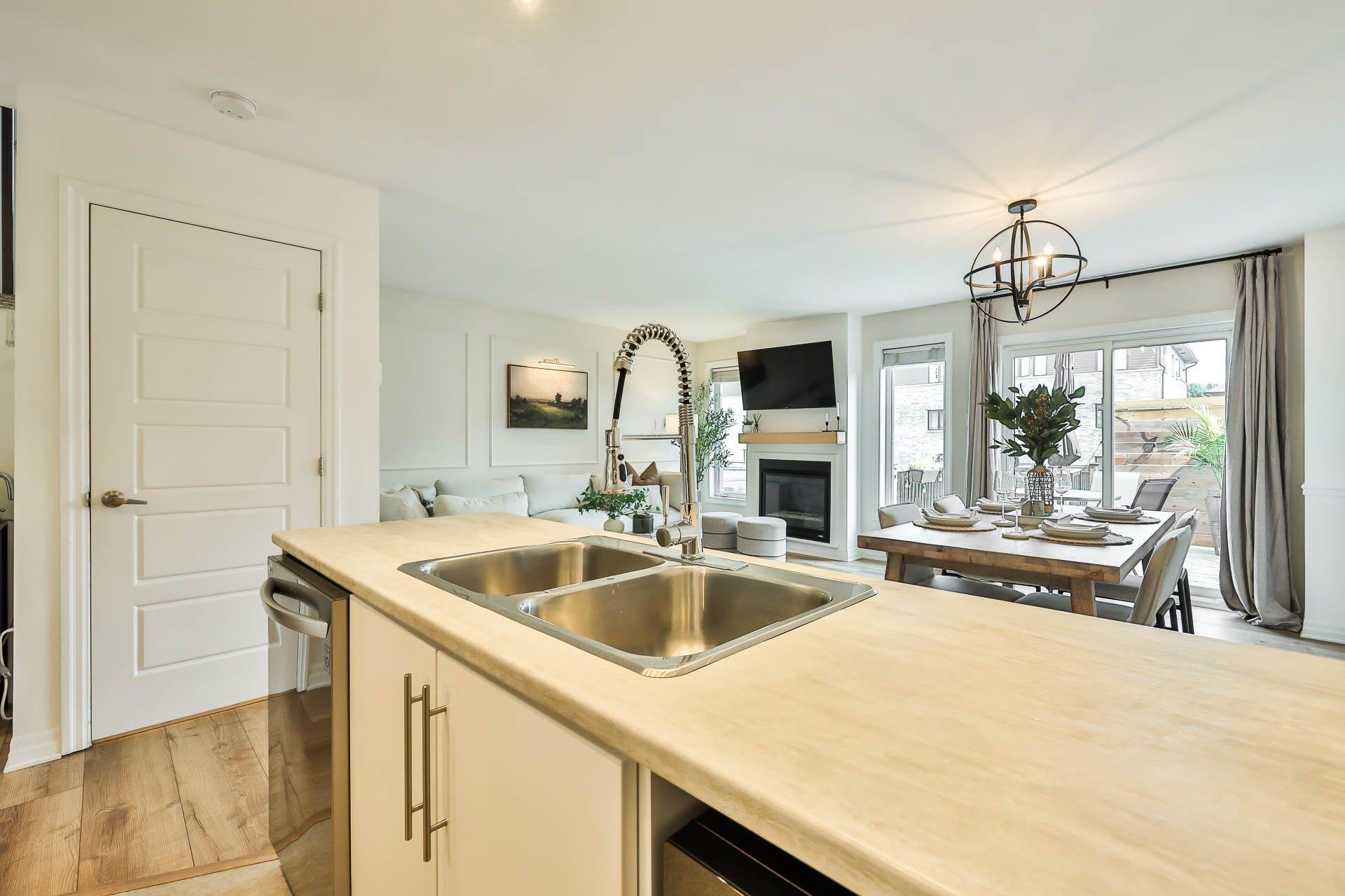 









157


Rue de l'Ours-Noir

,
Gatineau (Aylmer),




QC
J9J1Y8

