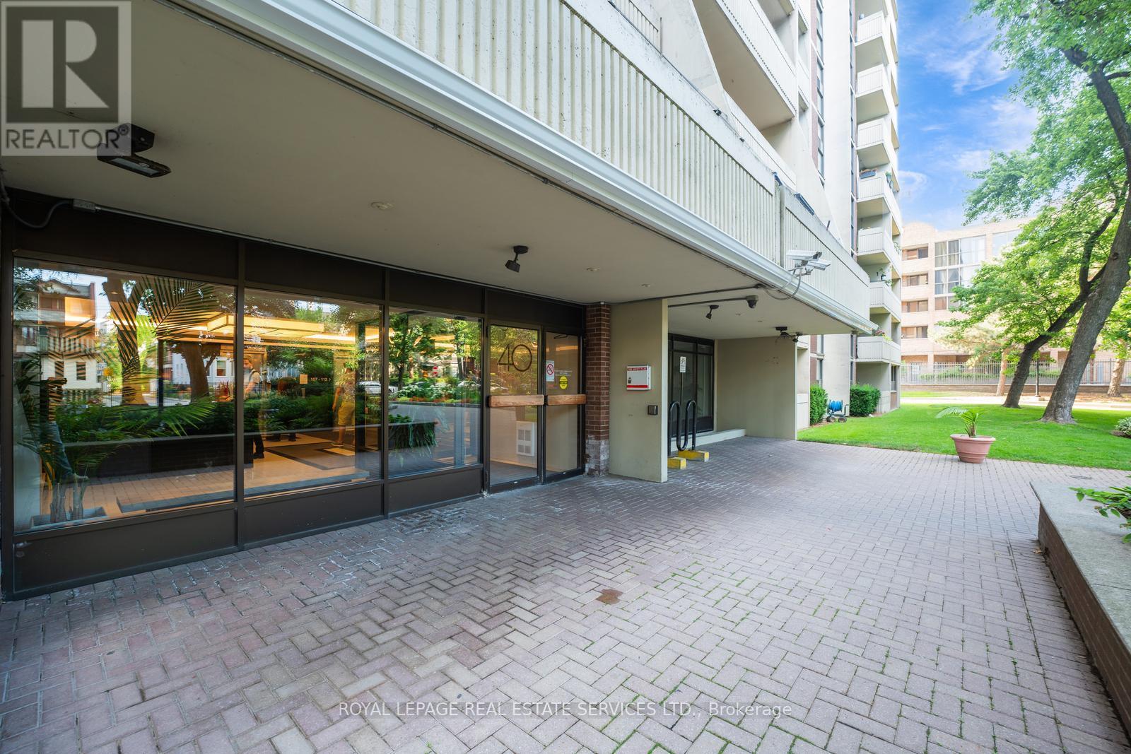 












509 - 40 HOMEWOOD AVENUE

,
Toronto,




Ontario
M4Y2K2

