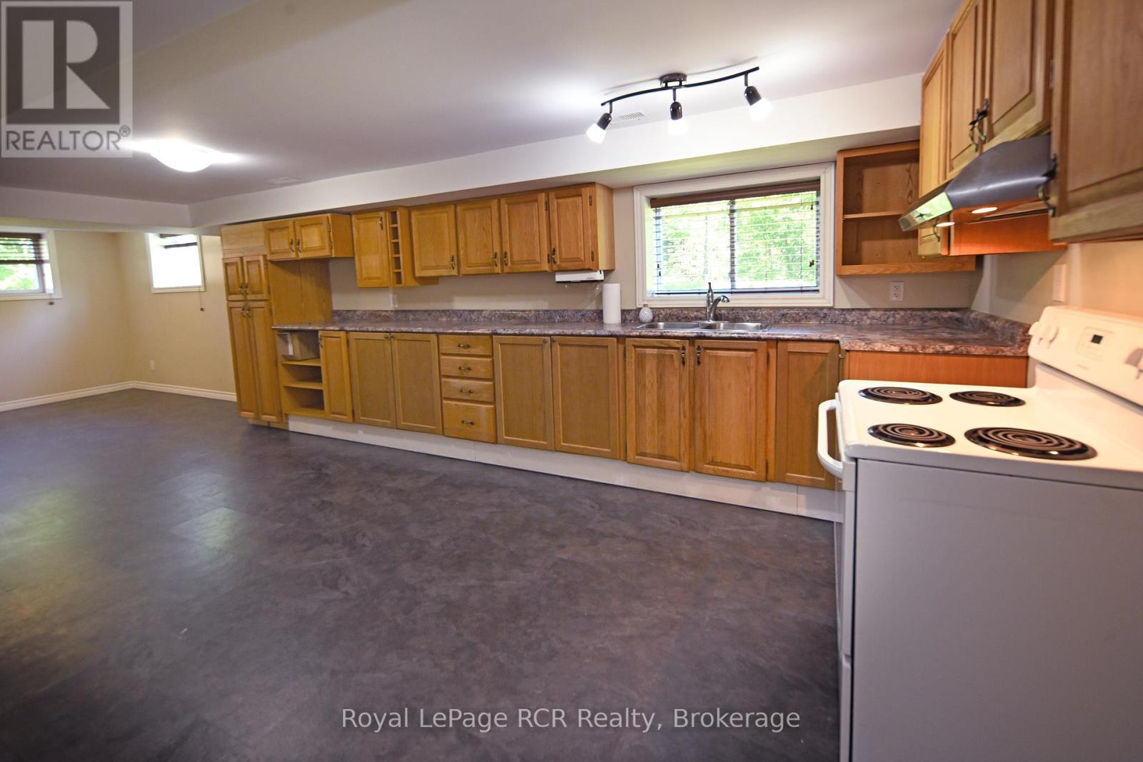 












650 NORTHMOUNT ROAD

,
North Bay (Widdifield),




Ontario
P1B8G2

