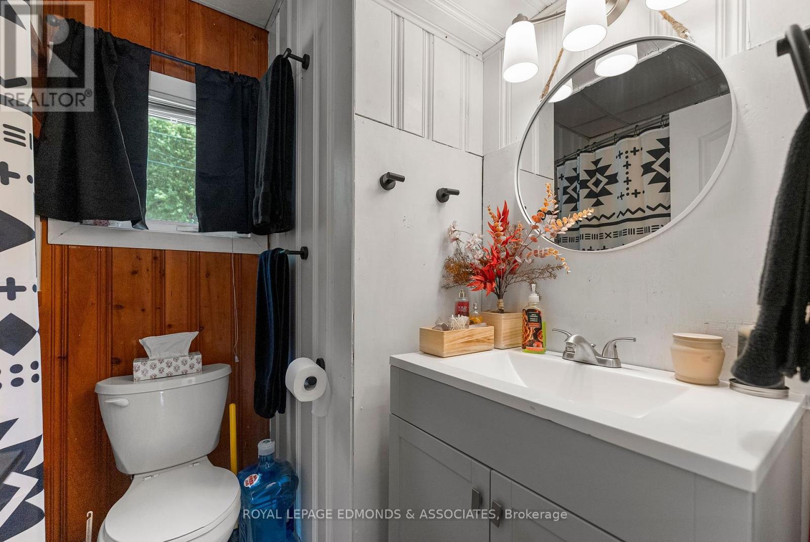 












40A HENDRY LANE

,
Whitewater Region,




Ontario
K0J1K0

