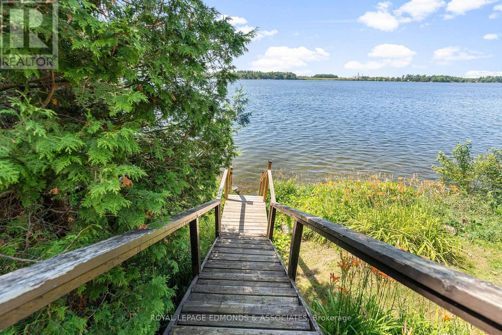 












40A HENDRY LANE

,
Whitewater Region,




Ontario
K0J1K0

