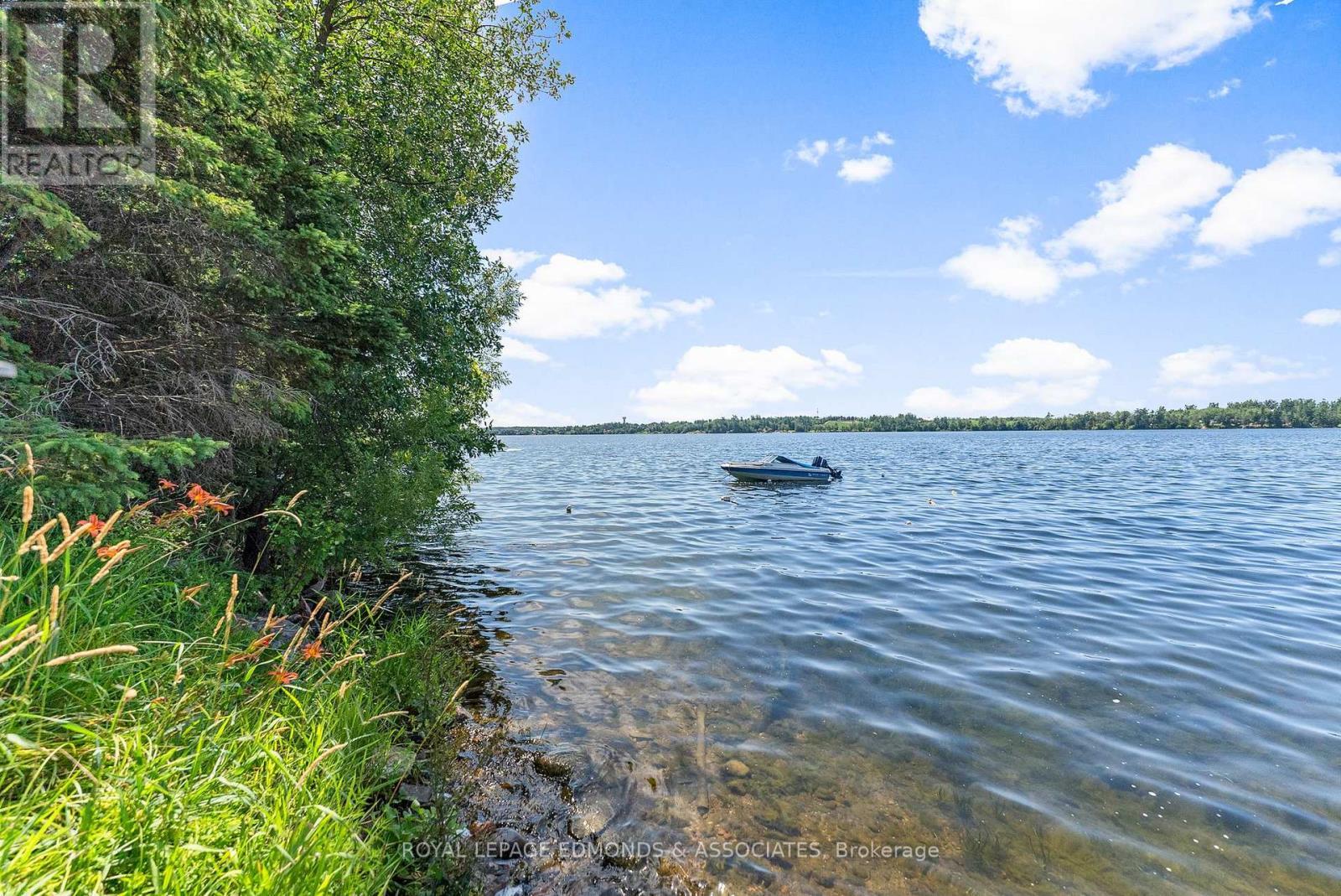 












40A HENDRY LANE

,
Whitewater Region,




Ontario
K0J1K0

