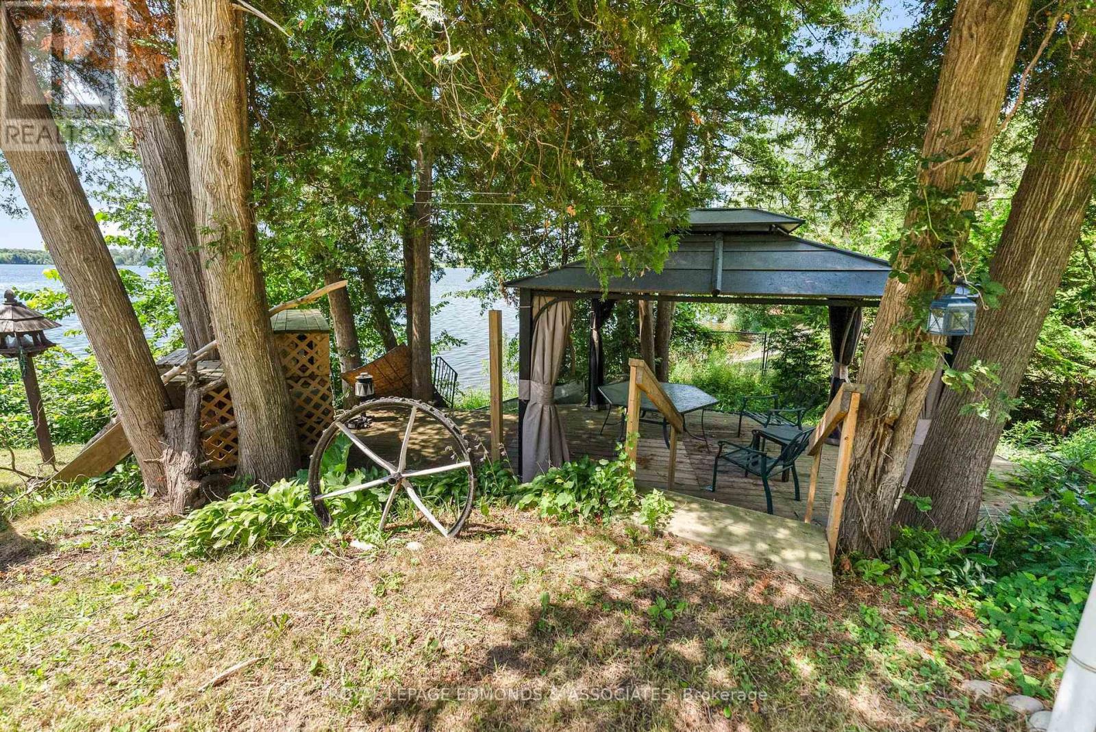 












40A HENDRY LANE

,
Whitewater Region,




Ontario
K0J1K0

