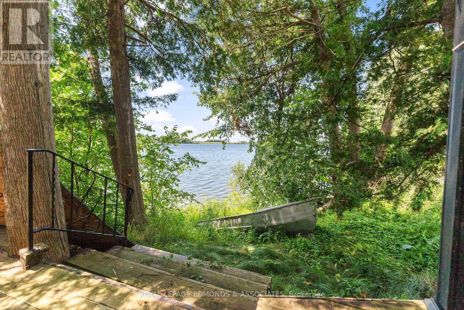 












40A HENDRY LANE

,
Whitewater Region,




Ontario
K0J1K0

