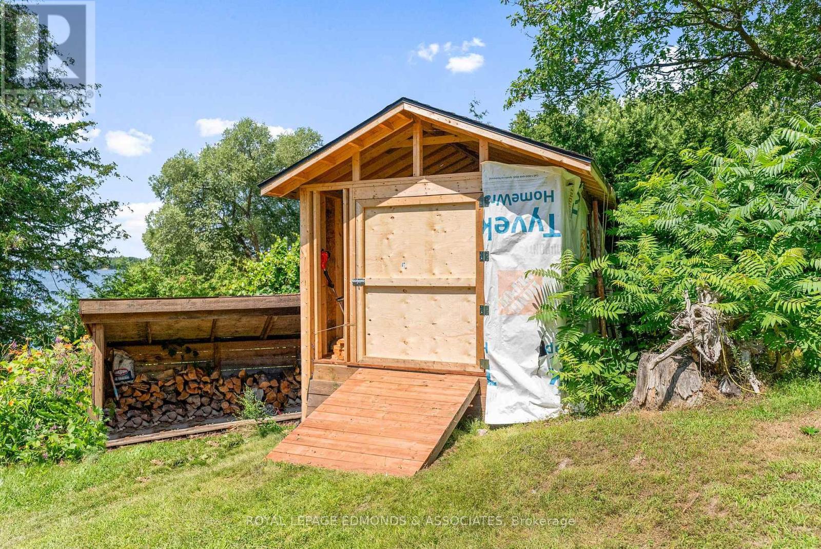 












40A HENDRY LANE

,
Whitewater Region,




Ontario
K0J1K0


