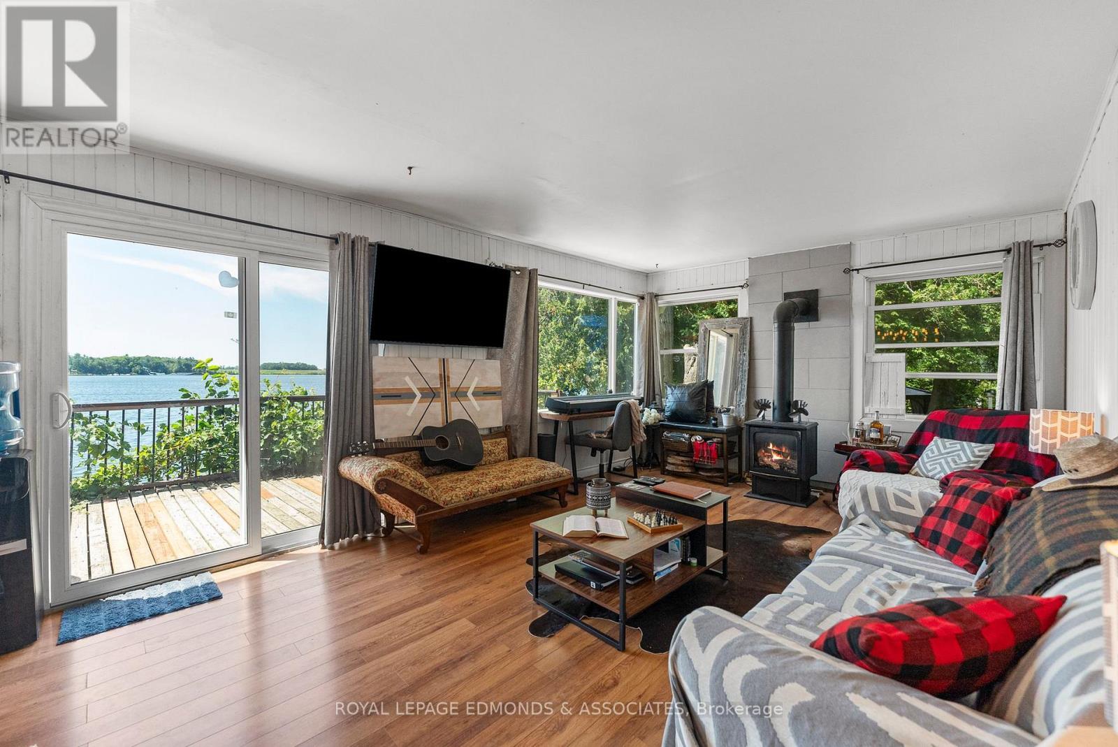 












40A HENDRY LANE

,
Whitewater Region,




Ontario
K0J1K0

