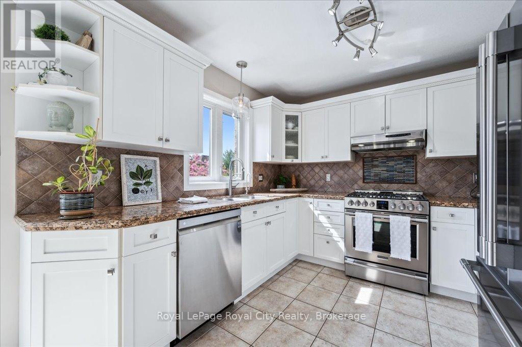












67 GREY OAK DRIVE

,
Guelph (Pineridge/Westminster Woods),




Ontario
N1L1R2


