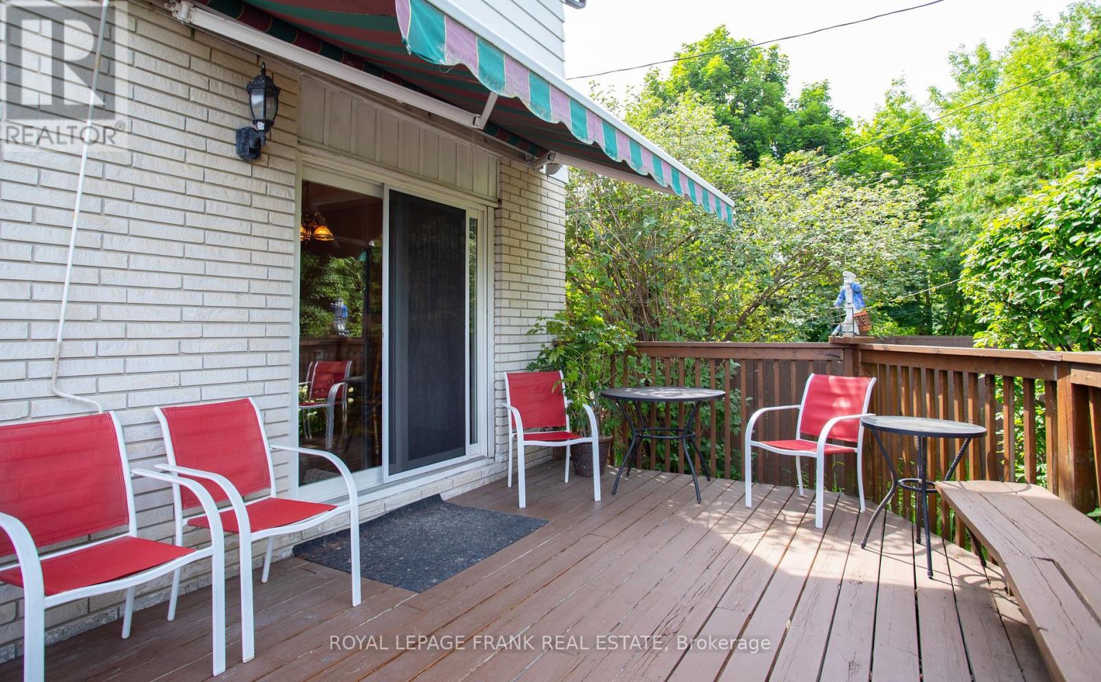 












1 ROOSEVELT AVENUE

,
Ajax (South East),




Ontario
L1S2L1

