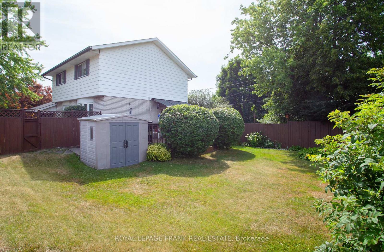 












1 ROOSEVELT AVENUE

,
Ajax (South East),




Ontario
L1S2L1

