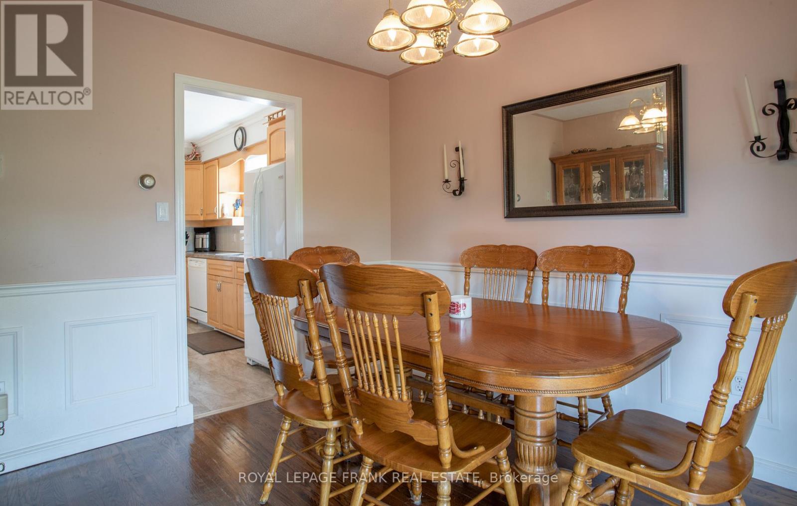 












1 ROOSEVELT AVENUE

,
Ajax (South East),




Ontario
L1S2L1

