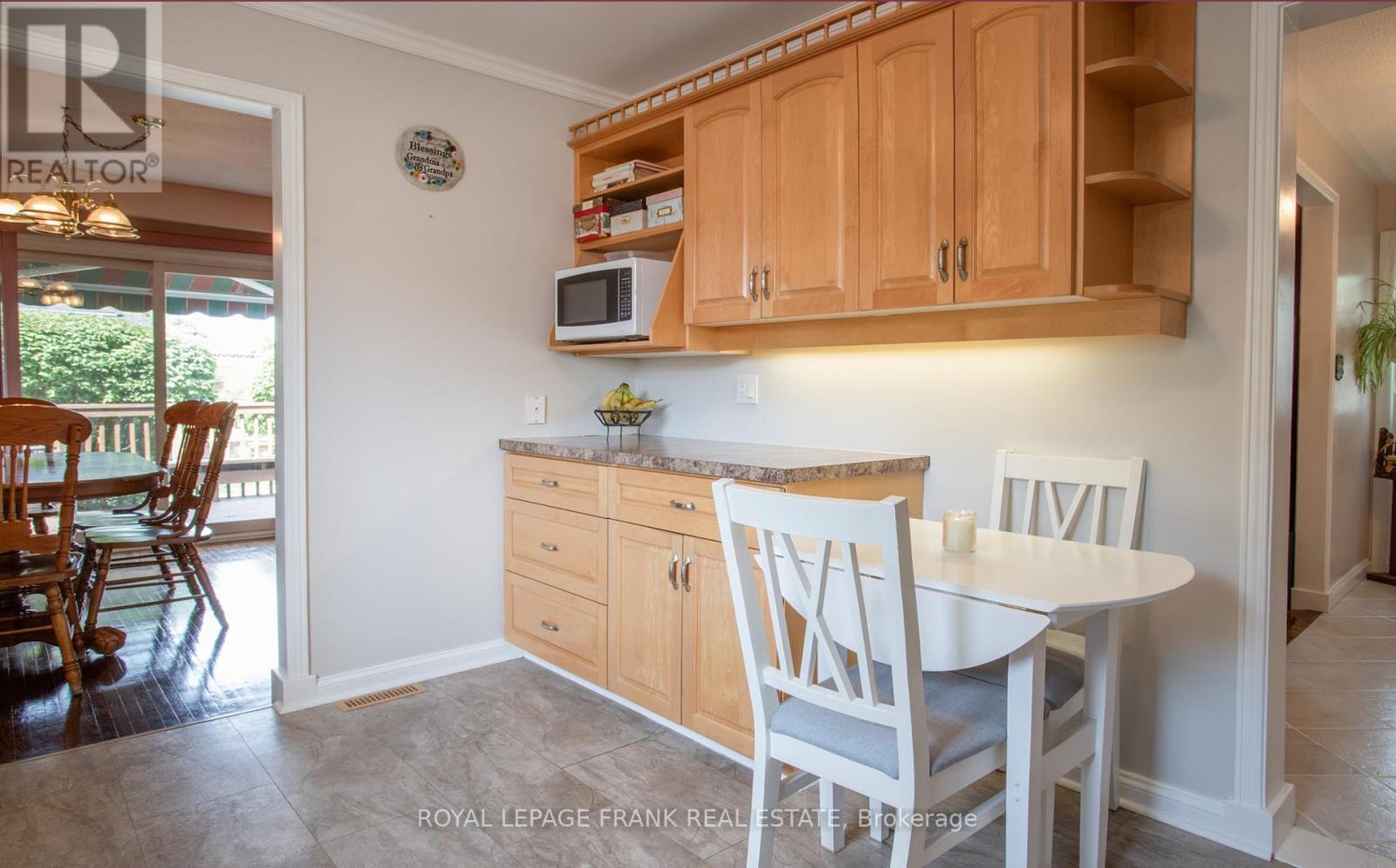 












1 ROOSEVELT AVENUE

,
Ajax (South East),




Ontario
L1S2L1

