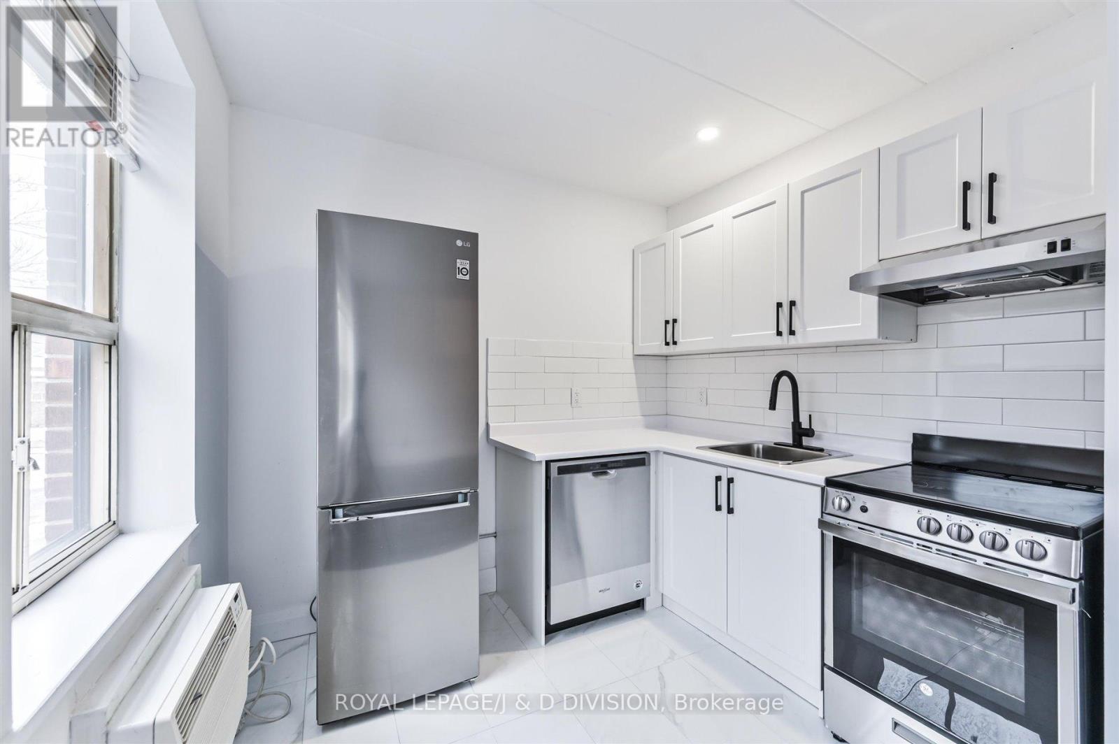












205 - 325 SAMMON AVENUE

,
Toronto,




Ontario
M4J2A1

