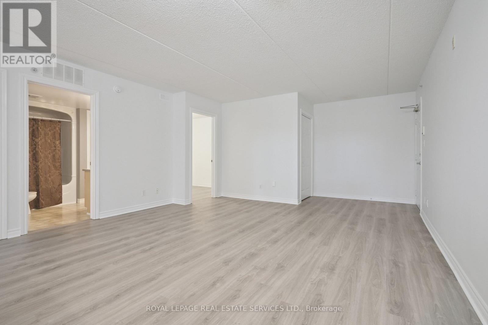 












207 - 1450 BISHOPS GATE

,
Oakville,




Ontario
L6M4N1


