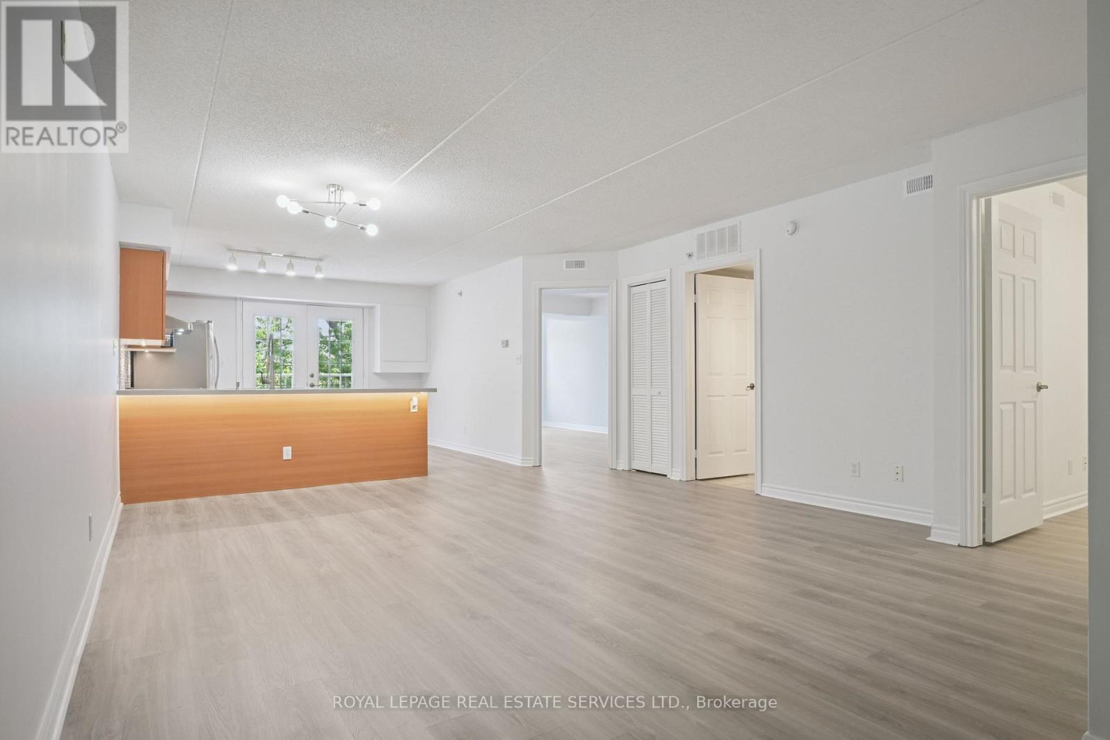 












207 - 1450 BISHOPS GATE

,
Oakville,




Ontario
L6M4N1

