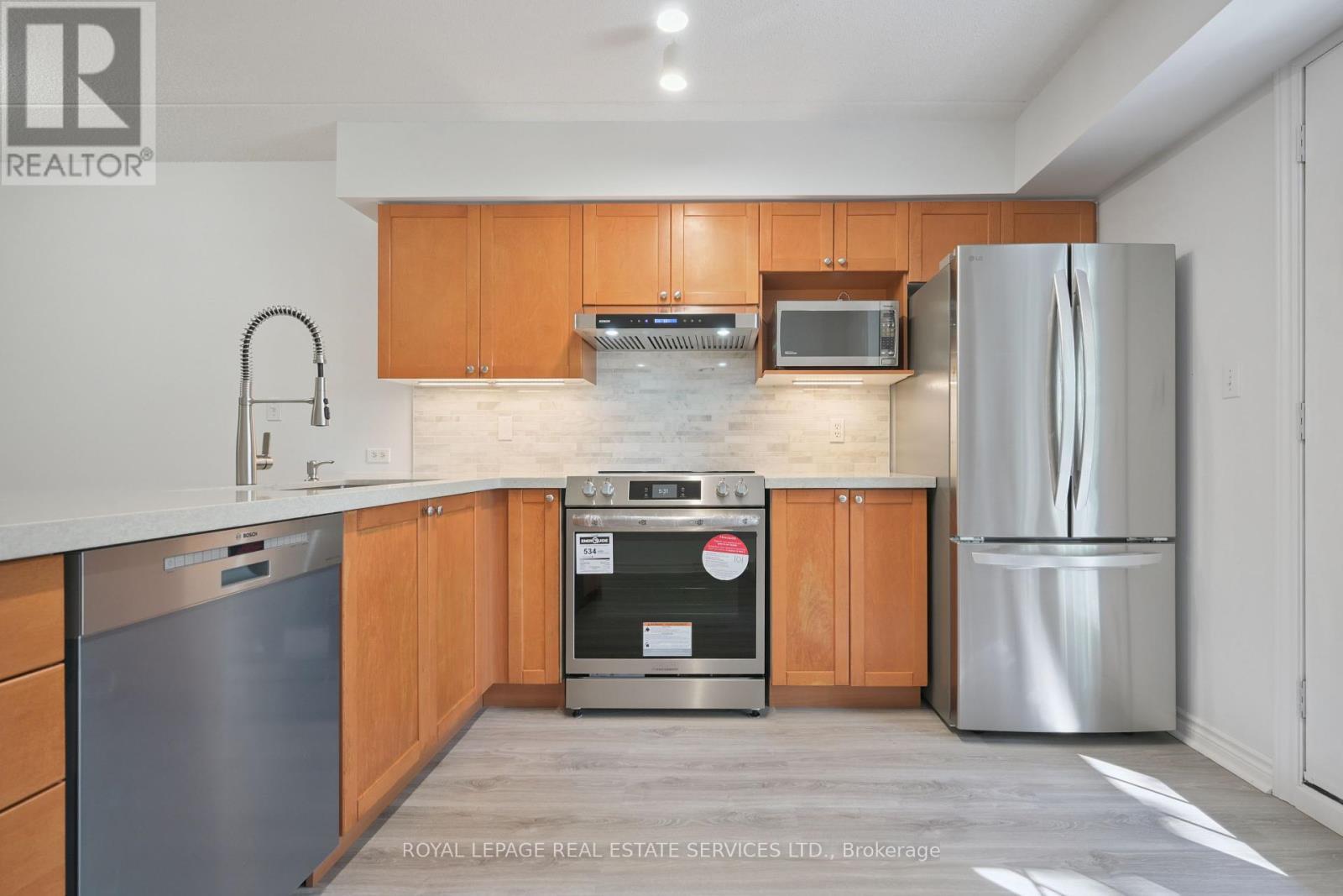 












207 - 1450 BISHOPS GATE

,
Oakville,




Ontario
L6M4N1

