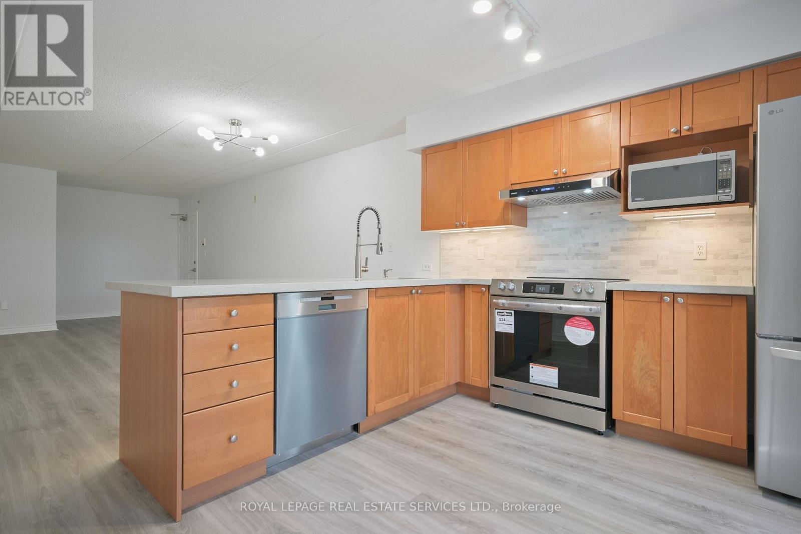 












207 - 1450 BISHOPS GATE

,
Oakville,




Ontario
L6M4N1

