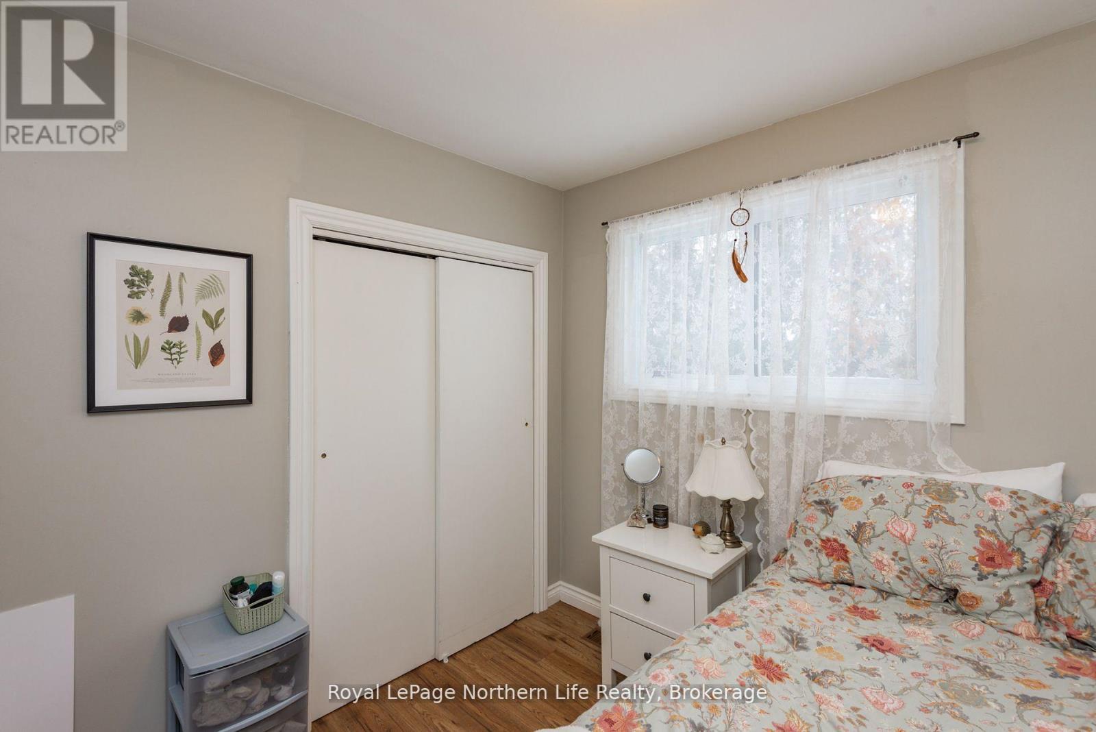 












581 BANNER AVENUE

,
North Bay (Ferris),




Ontario
P1A1X7

