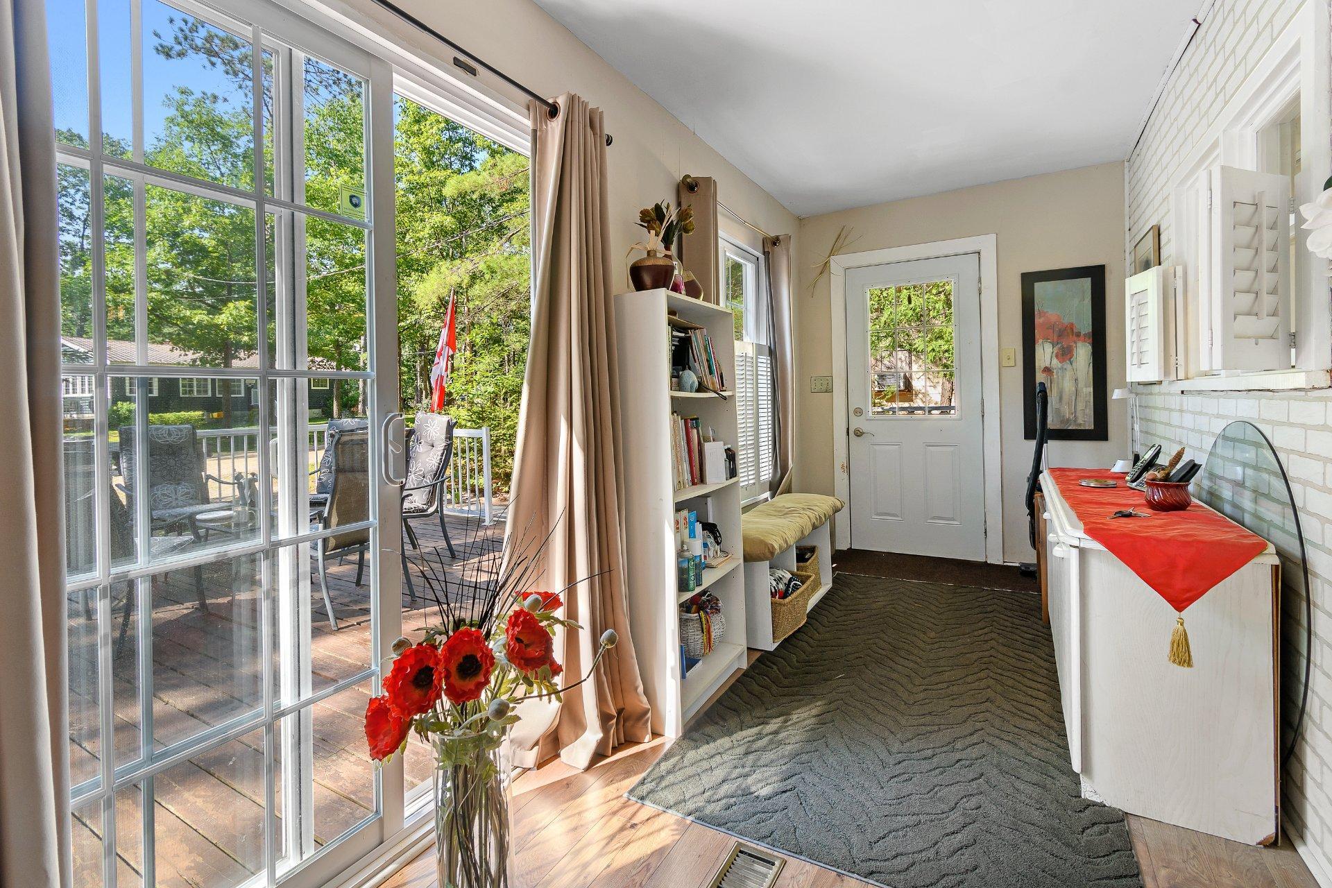 









5C


Rue McCagg

,
Clarendon,




QC
J0X2Y0

