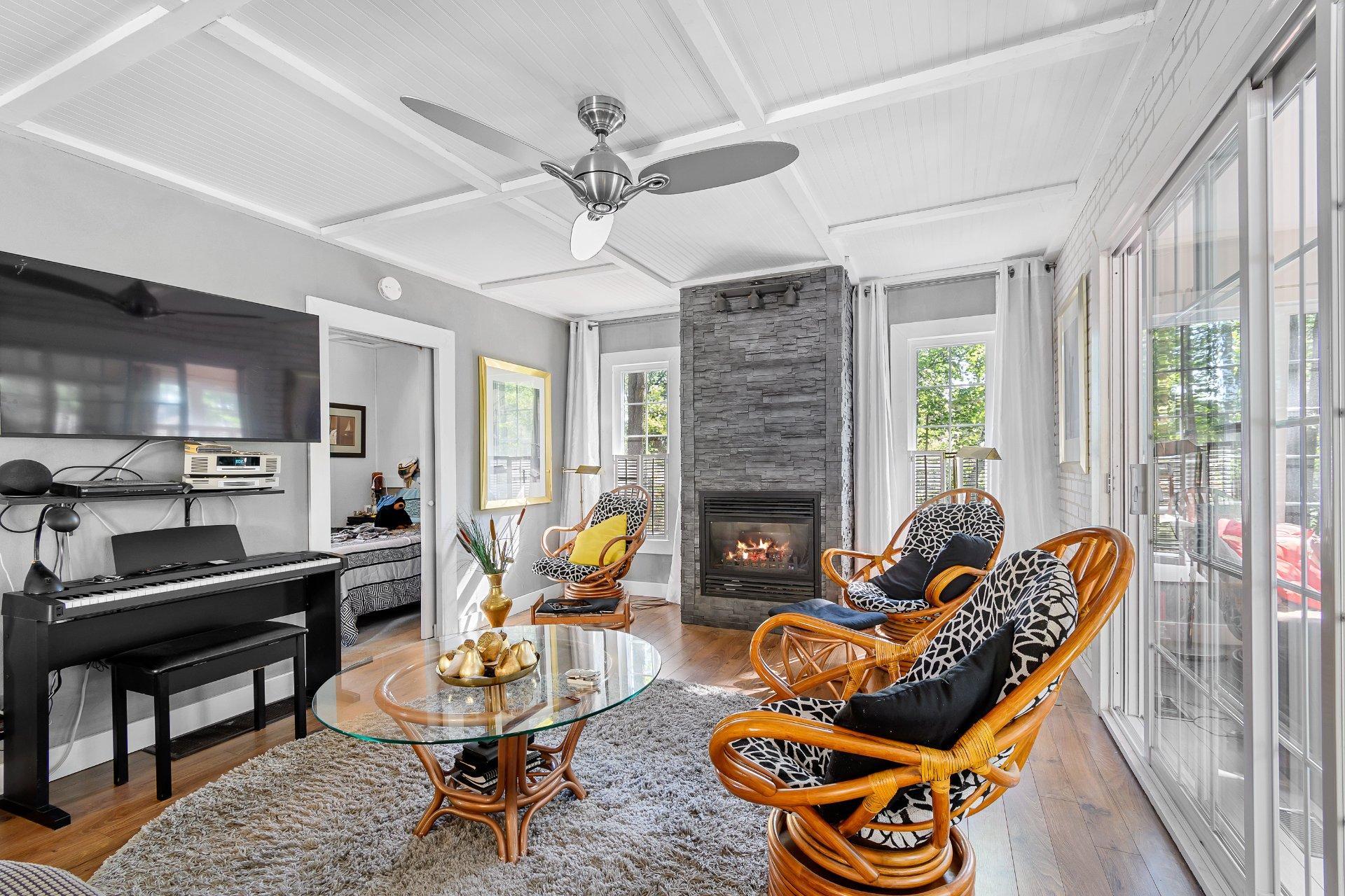 









5C


Rue McCagg

,
Clarendon,




QC
J0X2Y0

