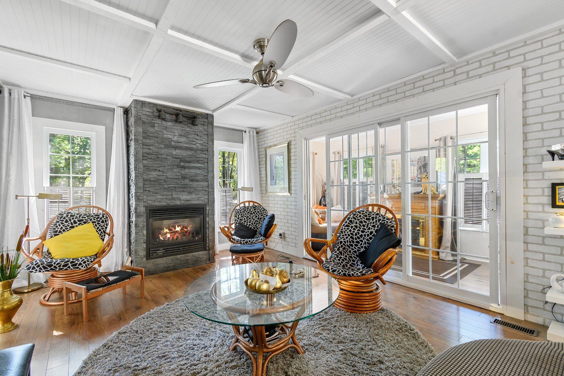 









5C


Rue McCagg

,
Clarendon,




QC
J0X2Y0

