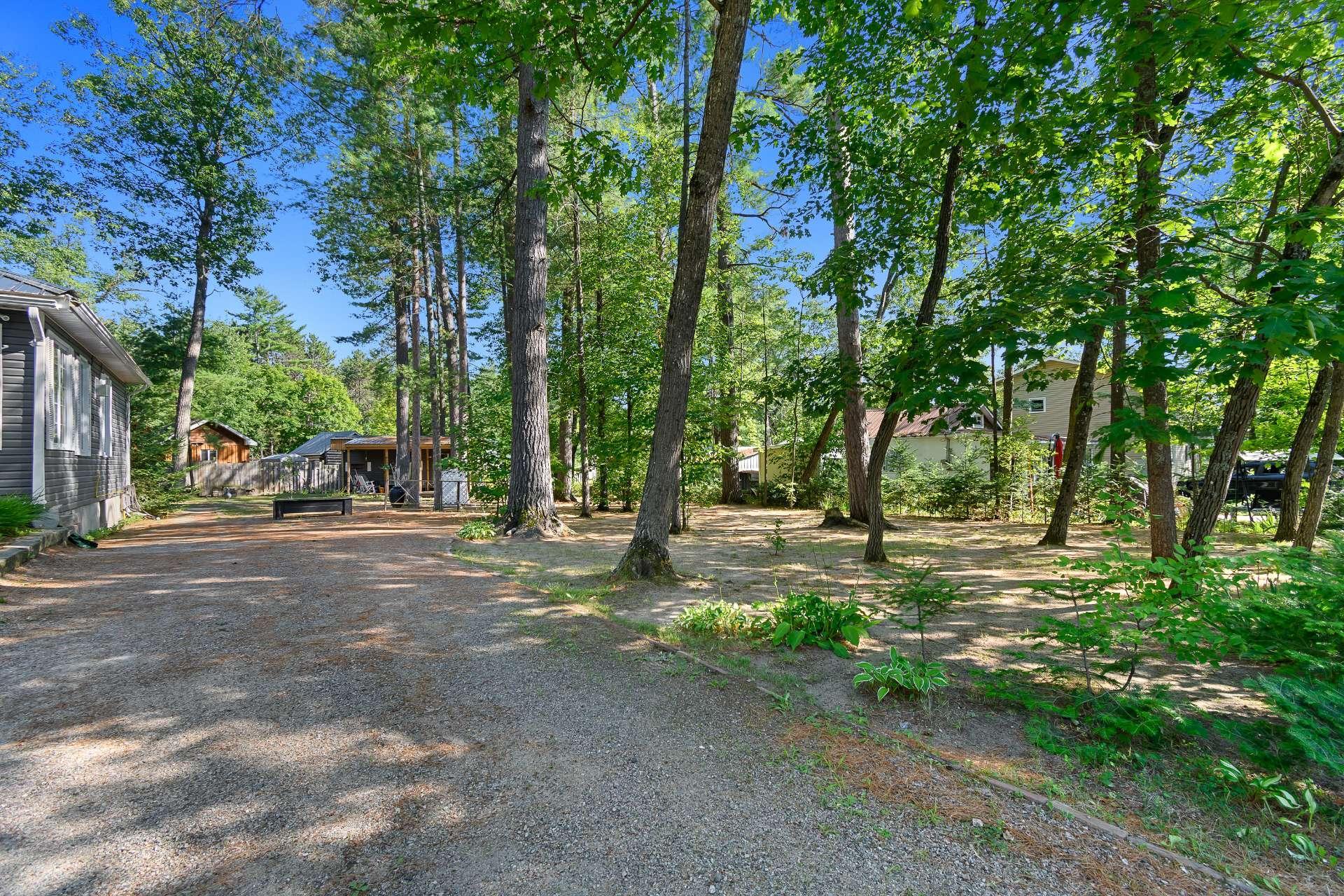 









5C


Rue McCagg

,
Clarendon,




QC
J0X2Y0


