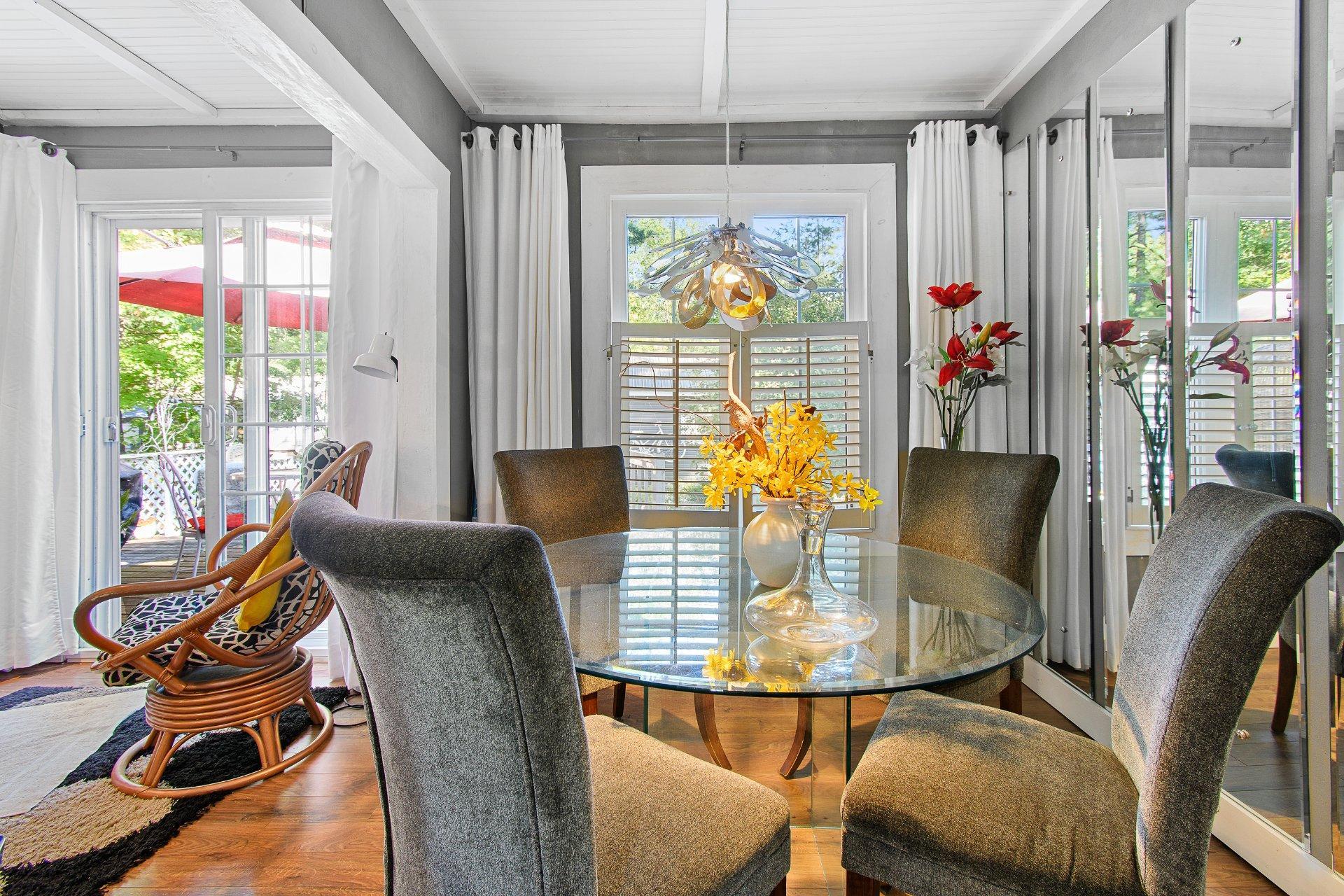 









5C


Rue McCagg

,
Clarendon,




QC
J0X2Y0

