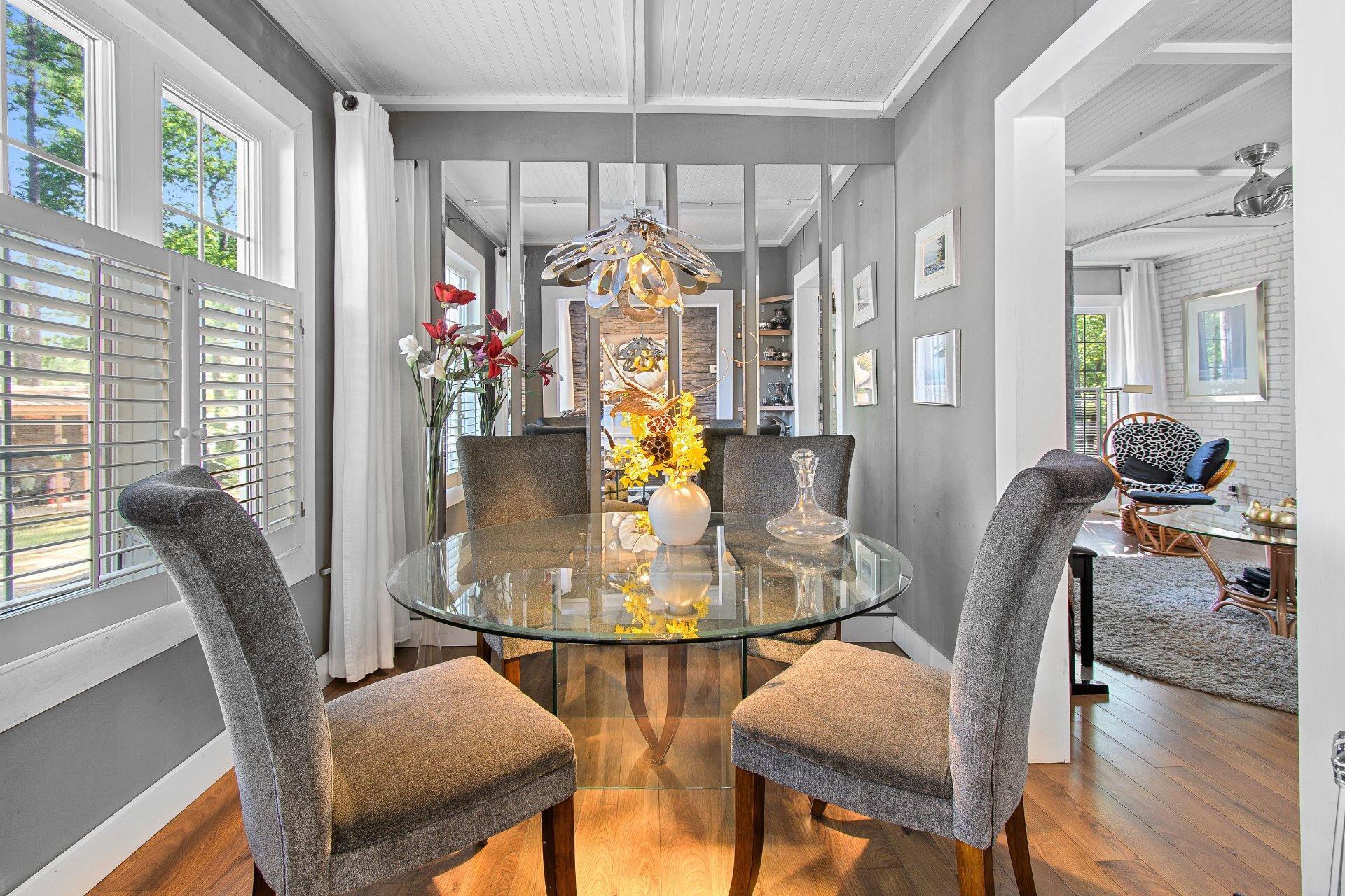 









5C


Rue McCagg

,
Clarendon,




QC
J0X2Y0

