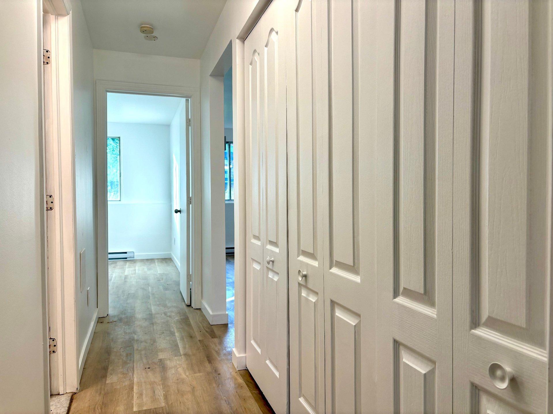 









24

 - 24A


Rue Crépin

, J,
Châteauguay,




QC
J2J2T5


