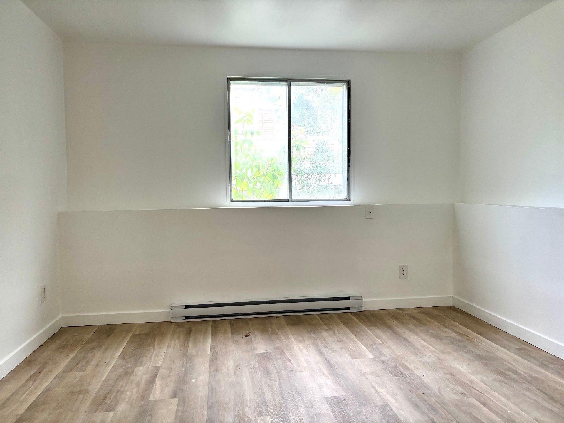 









24

 - 24A


Rue Crépin

, J,
Châteauguay,




QC
J2J2T5

