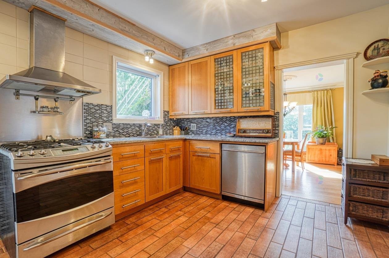 









1209

 - 1211


Ch. de la Montagne

,
Mont-Saint-Hilaire,




QC
J3G4S6

