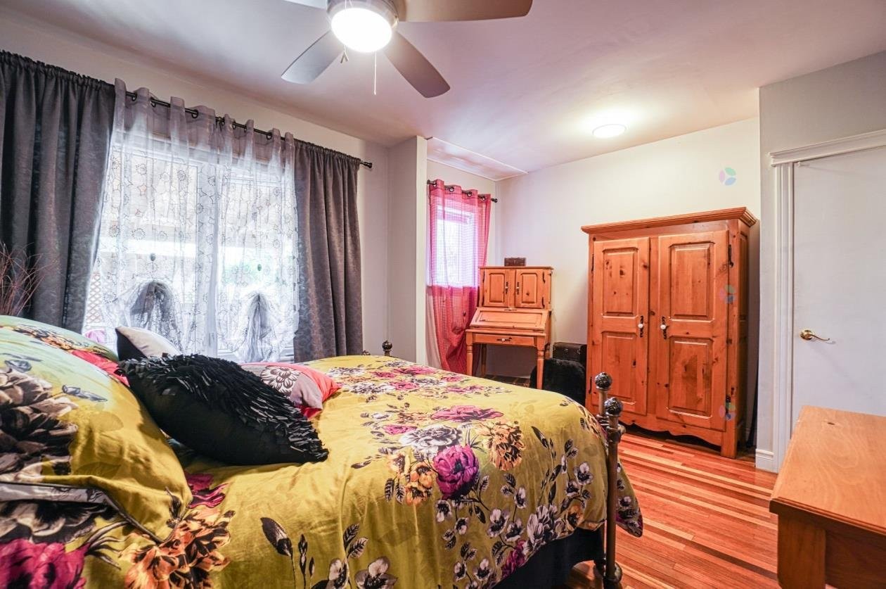 









1209

 - 1211


Ch. de la Montagne

,
Mont-Saint-Hilaire,




QC
J3G4S6

