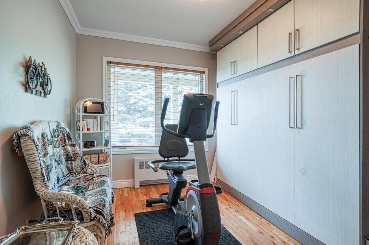 









1209

 - 1211


Ch. de la Montagne

,
Mont-Saint-Hilaire,




QC
J3G4S6

