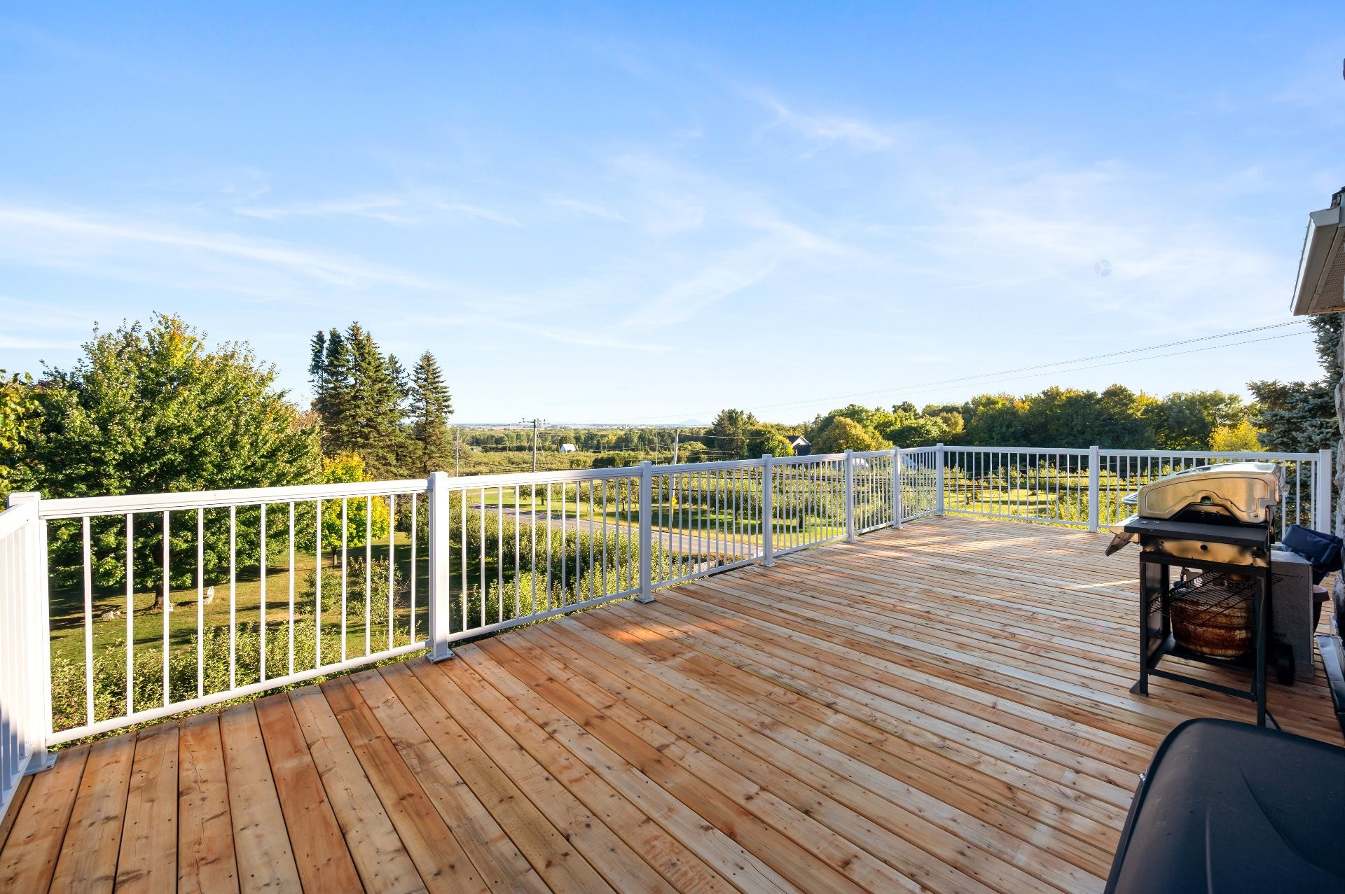 









1209

 - 1211


Ch. de la Montagne

,
Mont-Saint-Hilaire,




QC
J3G4S6

