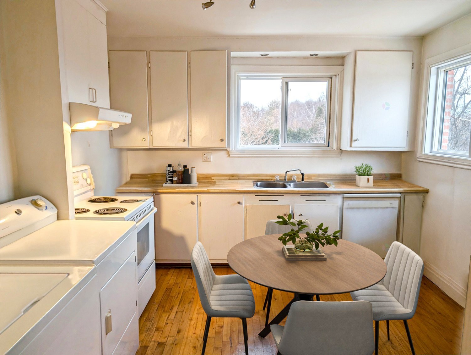 









1209

 - 1211


Ch. de la Montagne

,
Mont-Saint-Hilaire,




QC
J3G4S6

