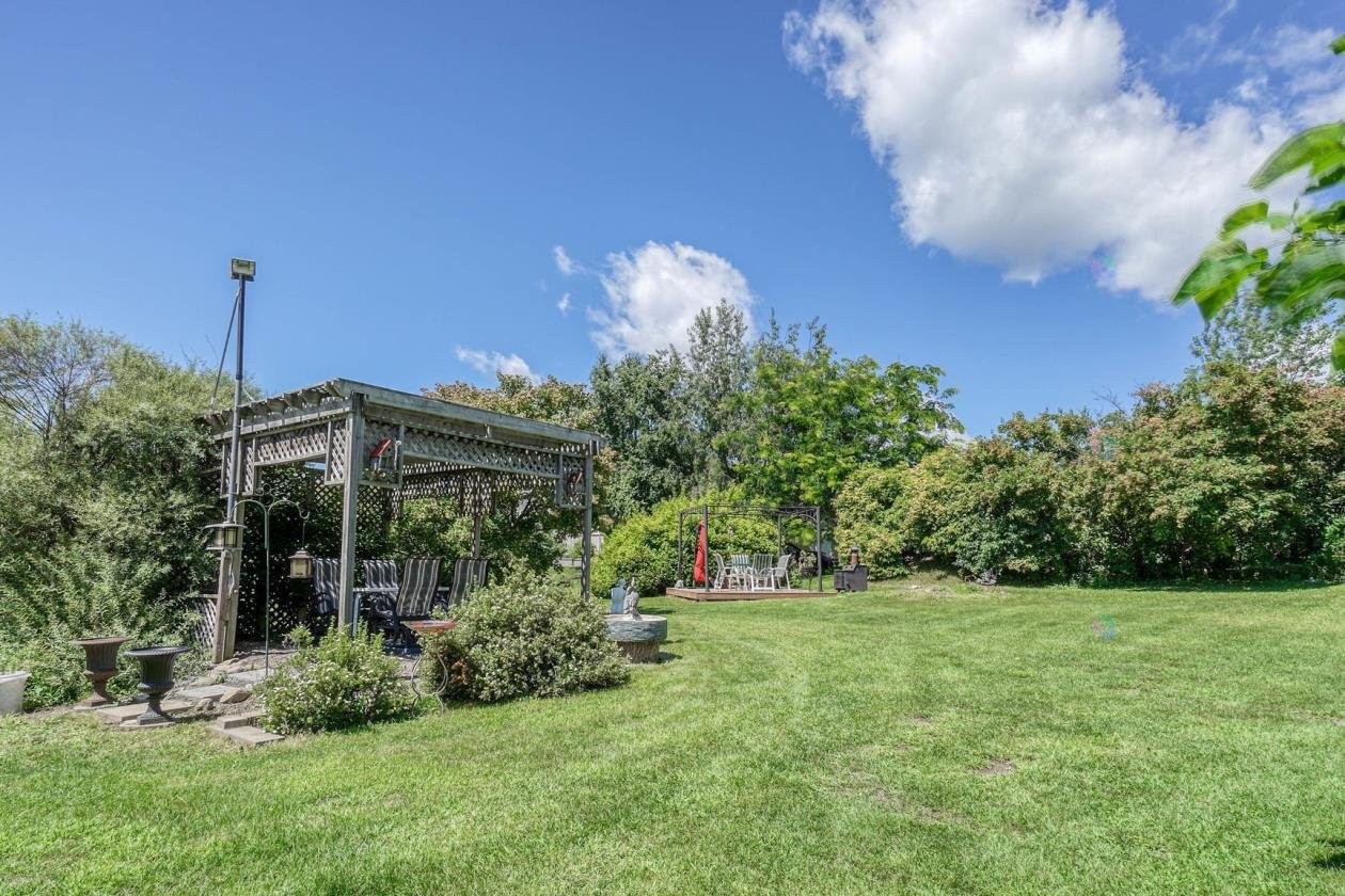 









1209

 - 1211


Ch. de la Montagne

,
Mont-Saint-Hilaire,




QC
J3G4S6

