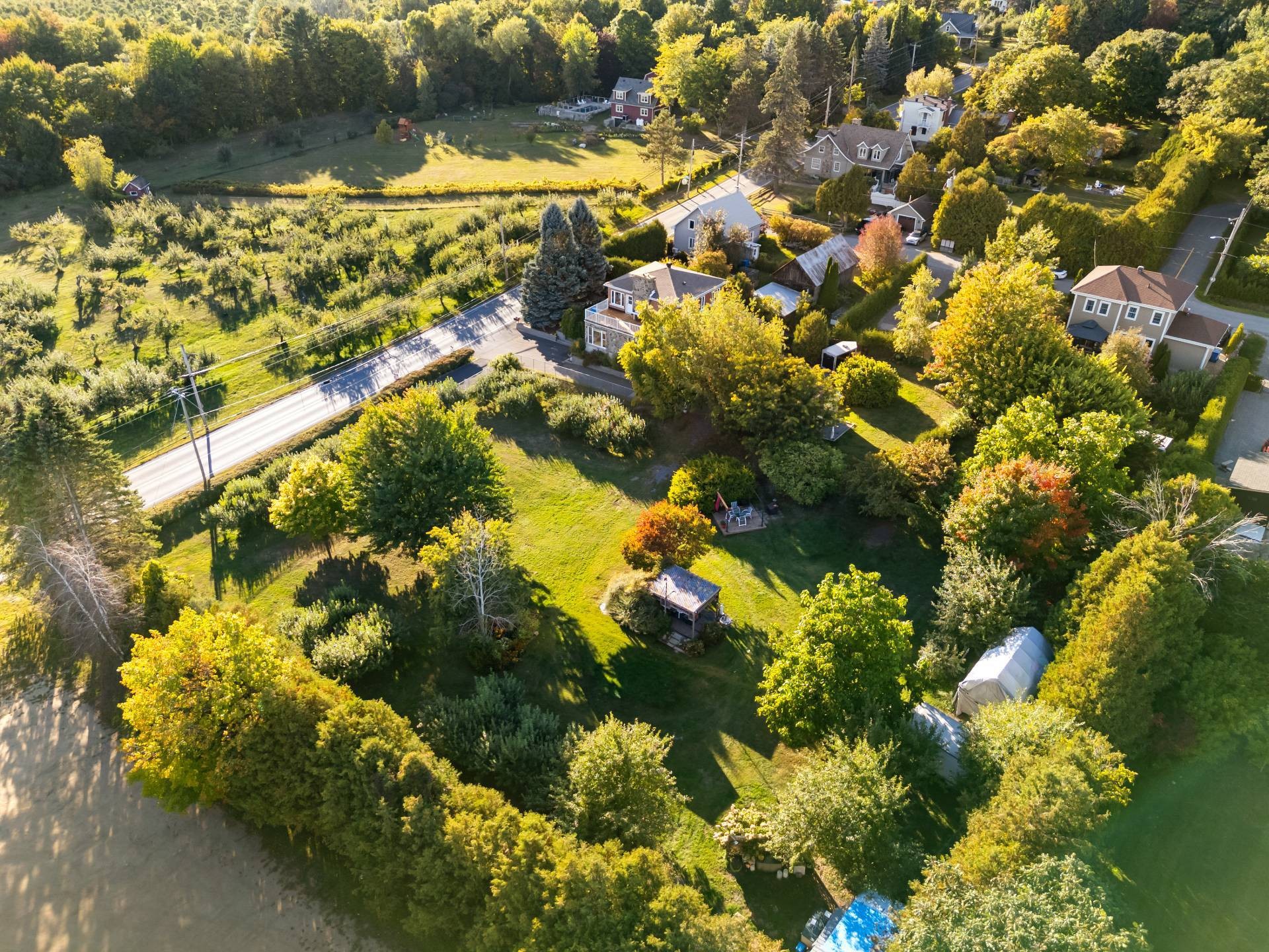 









1209

 - 1211


Ch. de la Montagne

,
Mont-Saint-Hilaire,




QC
J3G4S6

