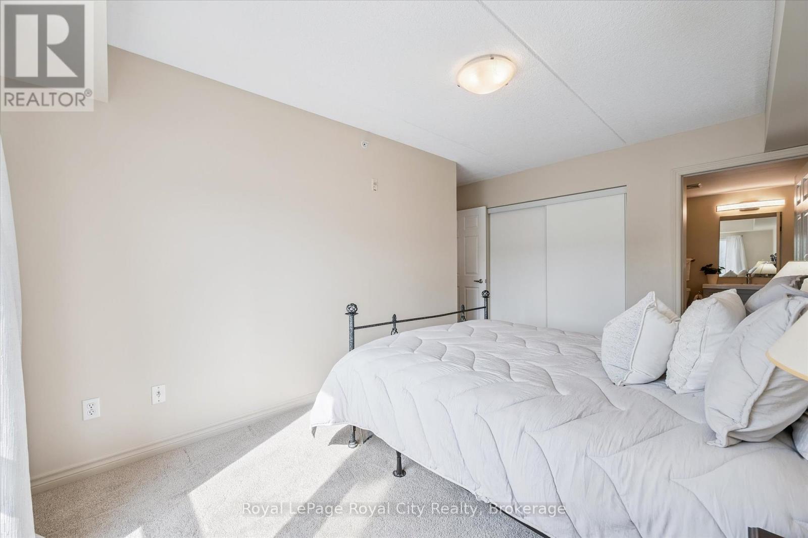 












212 - 37 GOODWIN DRIVE

,
Guelph (Pineridge/Westminster Woods),




Ontario
N1L0E6

